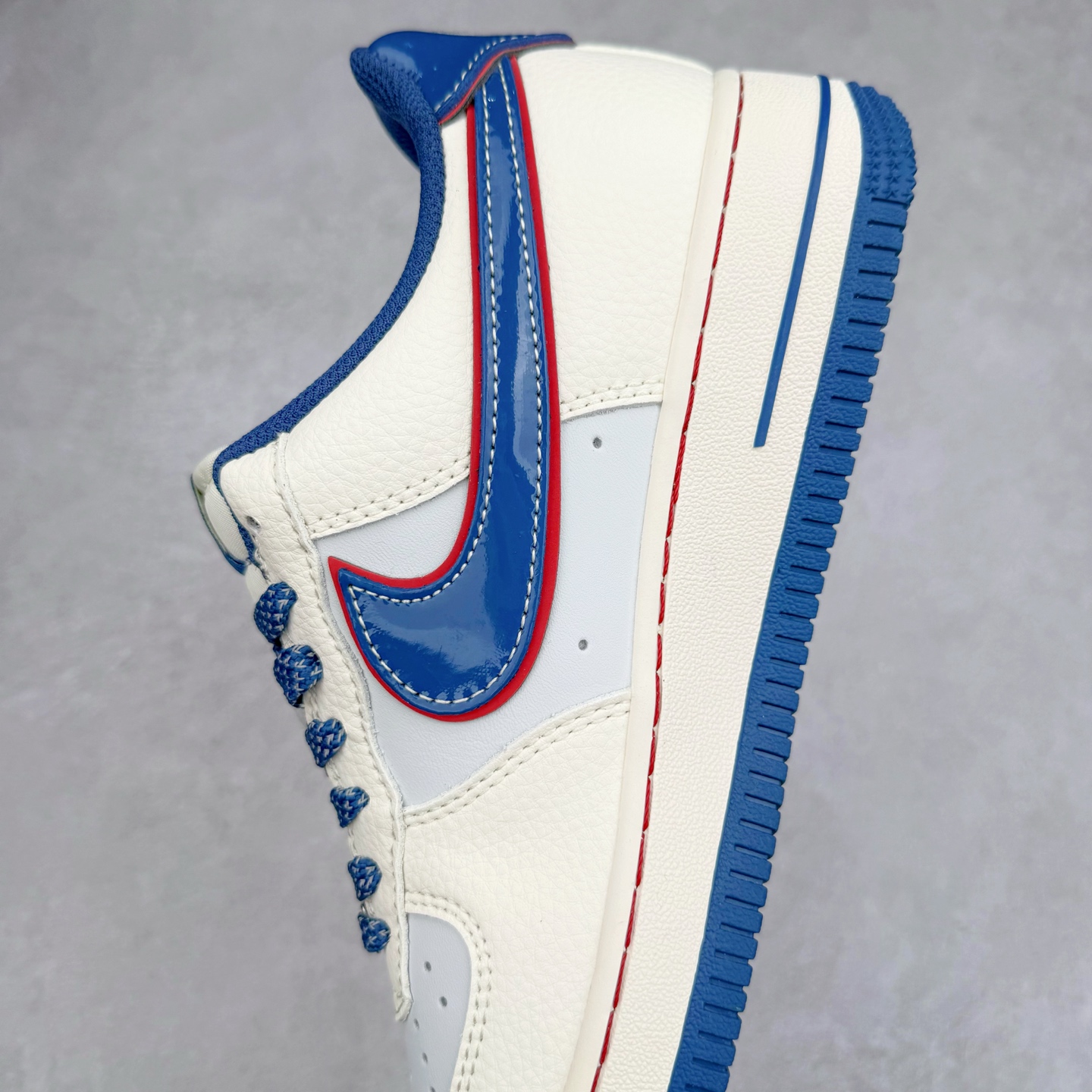 图片[7]-NK Air Force 1´07 Low 空军一号低帮百搭休闲运动板鞋 XS1958-611 柔软、弹性十足的缓震性能和出色的中底设计 横跨复古与现代的外型结合 造就出风靡全球 三十多年的Force 1 直到今天还深受青睐 实拍调校N版已经零色差零失真 百分百还原实物色彩所见即所得 不存在货不对板色差等低级问题 选购参考实物拍摄 不混卖不参货 只用心做好货严格选品 承诺混一赔十 尺码：36 36.5 37.5 38 38.5 39 40 40.5 41 42 42.5 43 44 44.5 45-选品中心