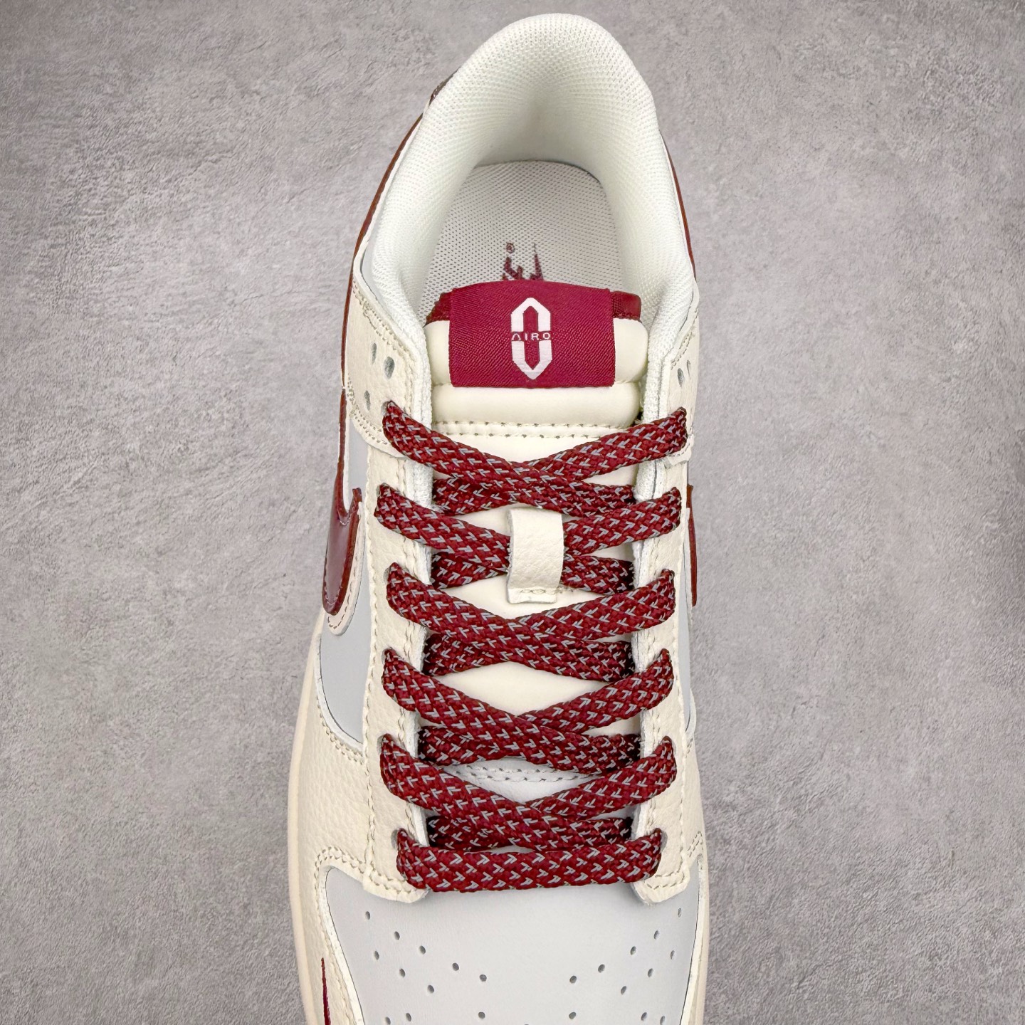 图片[5]-NK Dunk Low 定制配色 FC1688-236 大厂出品 极力推荐 原装头层材料 独家版型蒸餾加工帶來的是更好的视觉和脚感体验大厂纯原品质出货 清洁度 电绣工艺 皮料切割干净无任何毛边 细节完美 实拍调校N版已经零色差零失真 百分百还原实物色彩所见即所得 不存在货不对板色差等低级问题 选购参考实物拍摄 不混卖不参货 只用心做好货严格选品 承诺混一赔十 尺码：36 36.5 37.5 38 38.5 39 40 40.5 41 42 42.5 43 44 44.5 45-选品中心