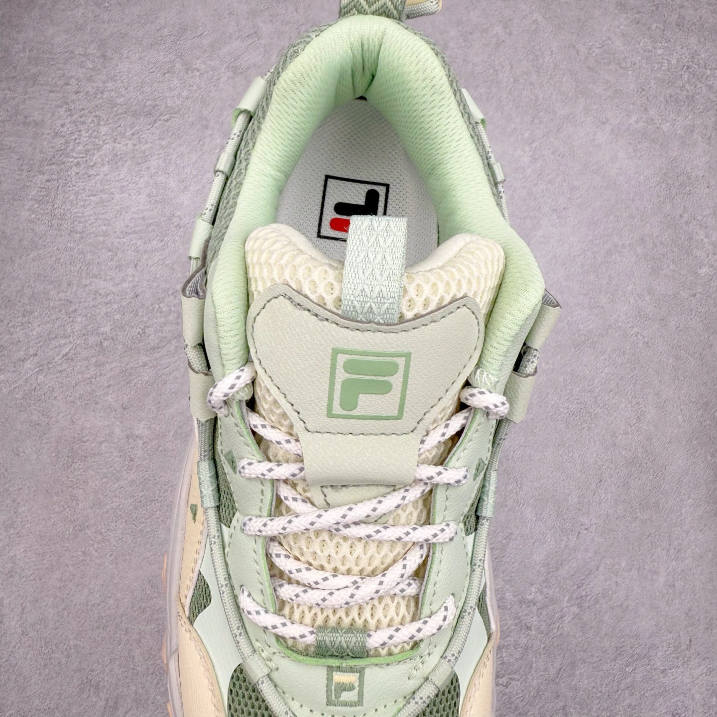 图片[5]-FILA FLUID 5 斐乐猫爪五代百搭低帮复古老爹风潮流休闲运动慢跑鞋 自老爹鞋开始流行于街头 FILA 陆续带回了一些老鞋 同时推出了诸多新鞋型 此番 FILA 为旗下 Ravagement 新增几款配色 将丰富的色彩组合起来 并搭配上繁复的鞋面结构 重新演绎了这双山系老爹鞋 尺码：35 36 36.5 37.5 38 38.5 39 40 40.5 41 42 42.5 43 44 44.5 45-选品中心