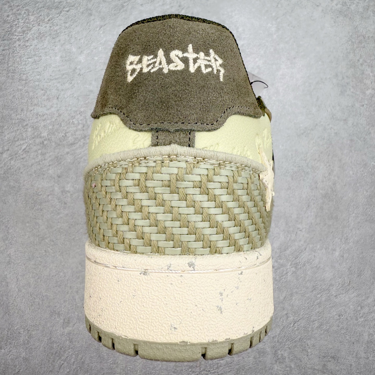 图片[8]-KAALIXTO Retro Vintage 星星潮流休闲防滑耐磨低帮板鞋 此款鞋使用牛仔作为主要的鞋面材质 结实耐磨 鞋舌设计特有印花皮牌作为搭配充分凸显牛仔的特性 整体鞋款采用牛仔面料随意角度拼接的呈现方法 打破消费者原有对鞋子的刻板印象 让人耳目一新 织麦标在彰品品牌属性的同时更具牛仔的代表性元素 并采用加厚内里 穿着舒适透气 鞋底做旧氧化 尺码：36 37 38 39 40 41 42 43 44 45-选品中心