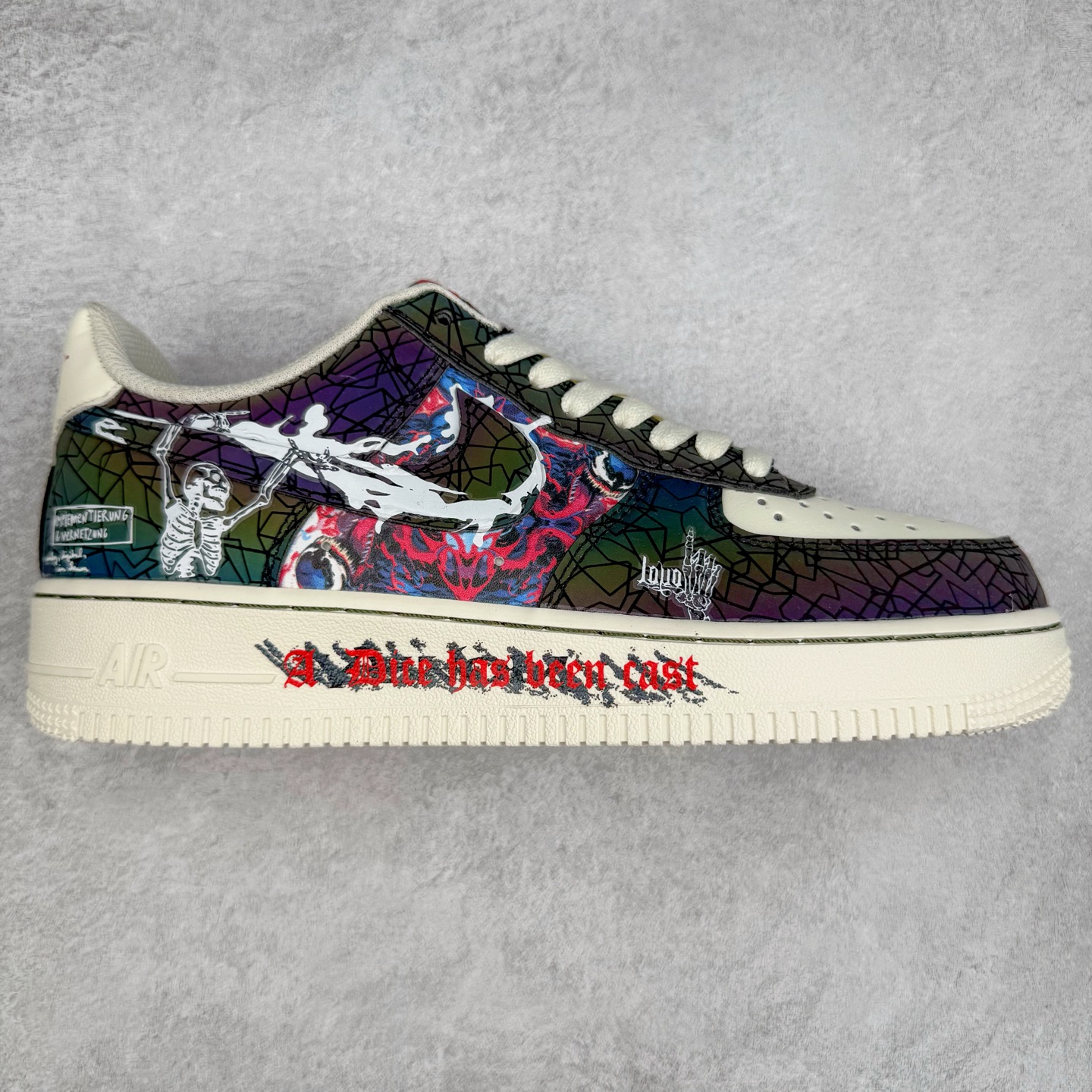 NK Air Force 1´07 Low 空军一号低帮百搭休闲运动板鞋 DY2032-320 柔软、弹性十足的缓震性能和出色的中底设计 横跨复古与现代的外型结合 造就出风靡全球 三十多年的Force 1 直到今天还深受青睐 实拍调校N版已经零色差零失真 百分百还原实物色彩所见即所得 不存在货不对板色差等低级问题 选购参考实物拍摄 不混卖不参货 只用心做好货严格选品 承诺混一赔十 尺码：36 36.5 37.5 38 38.5 39 40 40.5 41 42 42.5 43 44 44.5 45-选品中心