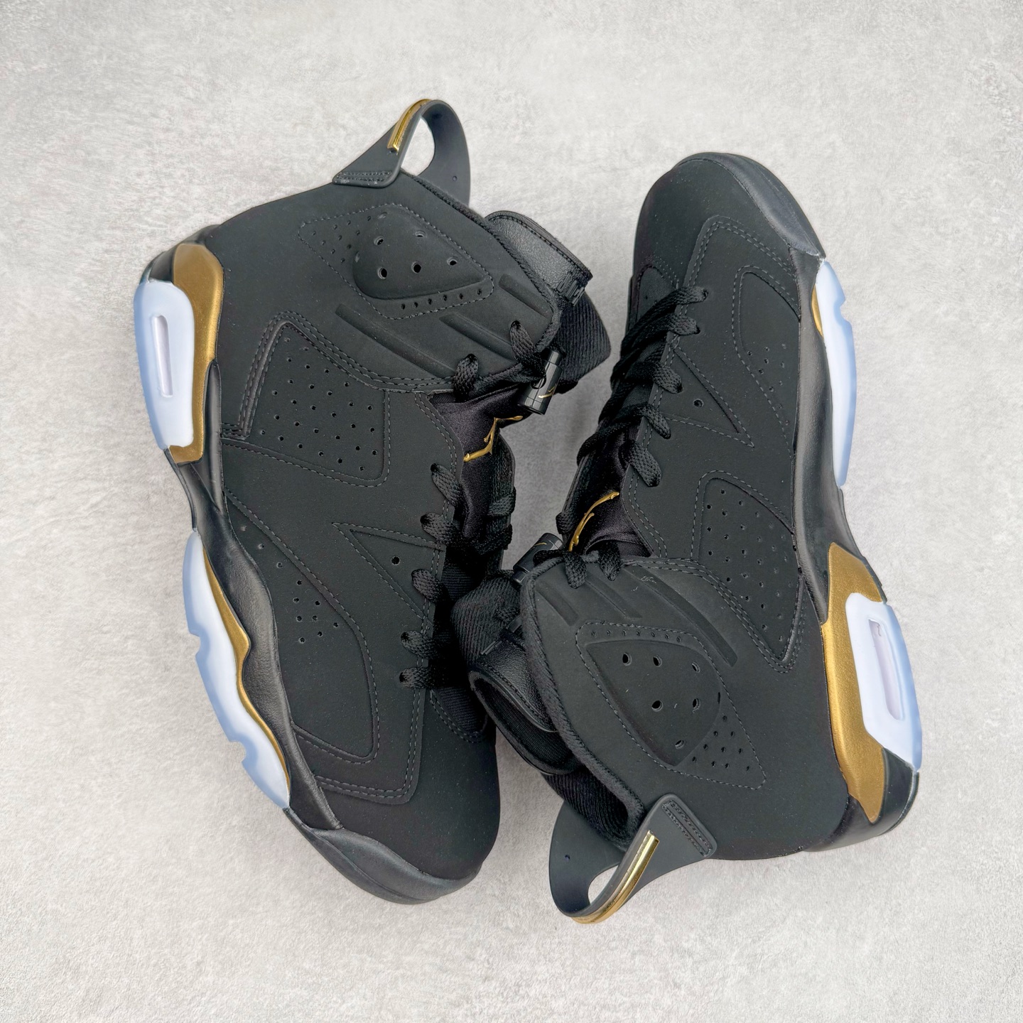 图片[3]-＃K版纯原 Air Jordan AJ6 Retro \\\”DMP\\\” 黑金 货号：CT4954-007 原楦原纸板开发 采购原厂皮料 原厂定型 后跟完美效果 到手可放心比对发售原鞋 上脚百分百充当正品驾驭 真正原装公司级完美鞋型 一切细节实拍所见所得 纸板中底、钢印 完美版型 一应俱全外贸专供 发国外寄售可稳妥充正操作 实拍调校N版已经零色差零失真 百分百还原实物色彩所见即所得 不存在货不对板色差等低级问题 选购参考实物拍摄 不混卖不参货 只用心做好货严格选品 承诺混一赔十 尺码：40 40.5 41 42 42.5 43 44 44.5 45 46 47.5-选品中心