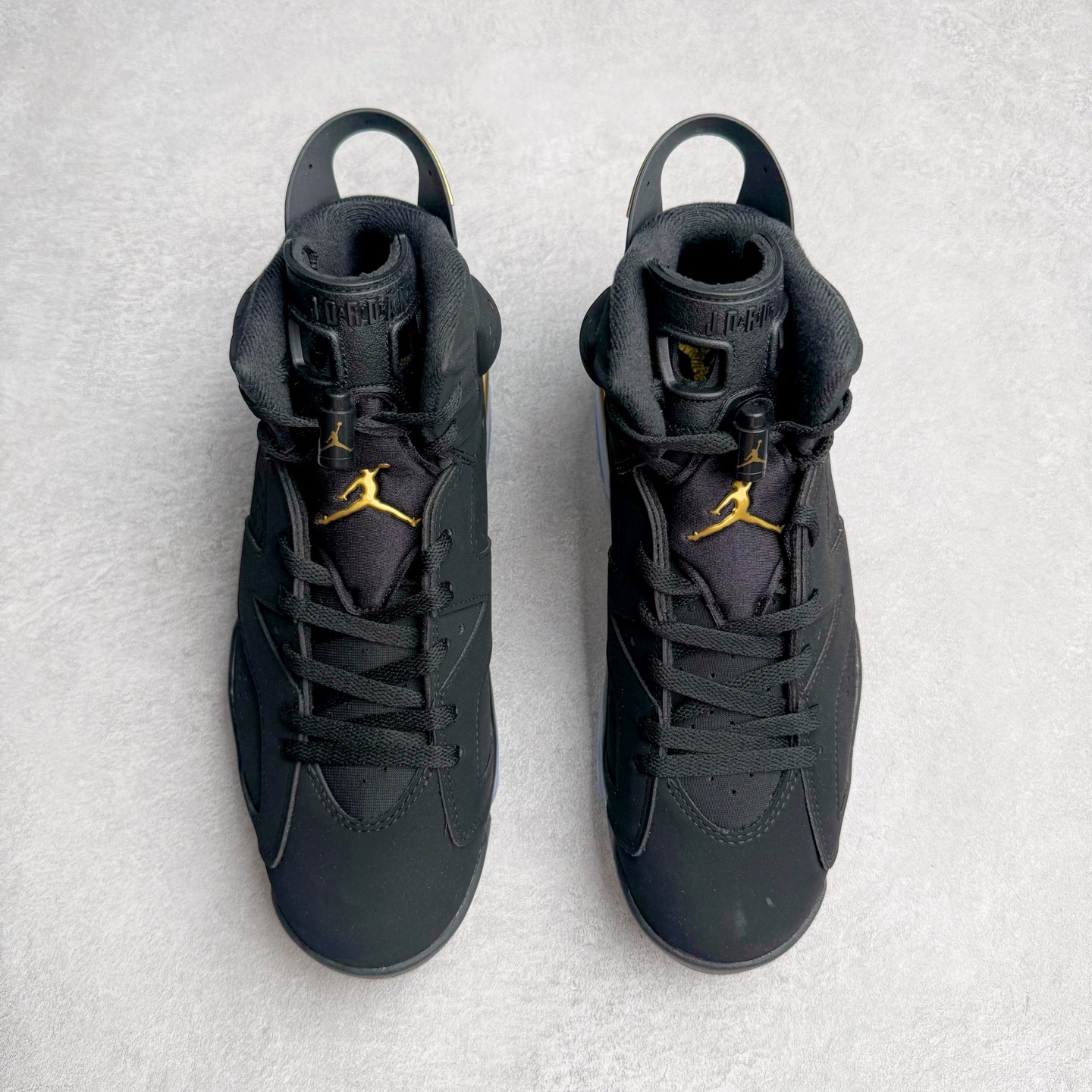 图片[2]-＃K版纯原 Air Jordan AJ6 Retro \\\”DMP\\\” 黑金 货号：CT4954-007 原楦原纸板开发 采购原厂皮料 原厂定型 后跟完美效果 到手可放心比对发售原鞋 上脚百分百充当正品驾驭 真正原装公司级完美鞋型 一切细节实拍所见所得 纸板中底、钢印 完美版型 一应俱全外贸专供 发国外寄售可稳妥充正操作 实拍调校N版已经零色差零失真 百分百还原实物色彩所见即所得 不存在货不对板色差等低级问题 选购参考实物拍摄 不混卖不参货 只用心做好货严格选品 承诺混一赔十 尺码：40 40.5 41 42 42.5 43 44 44.5 45 46 47.5-选品中心