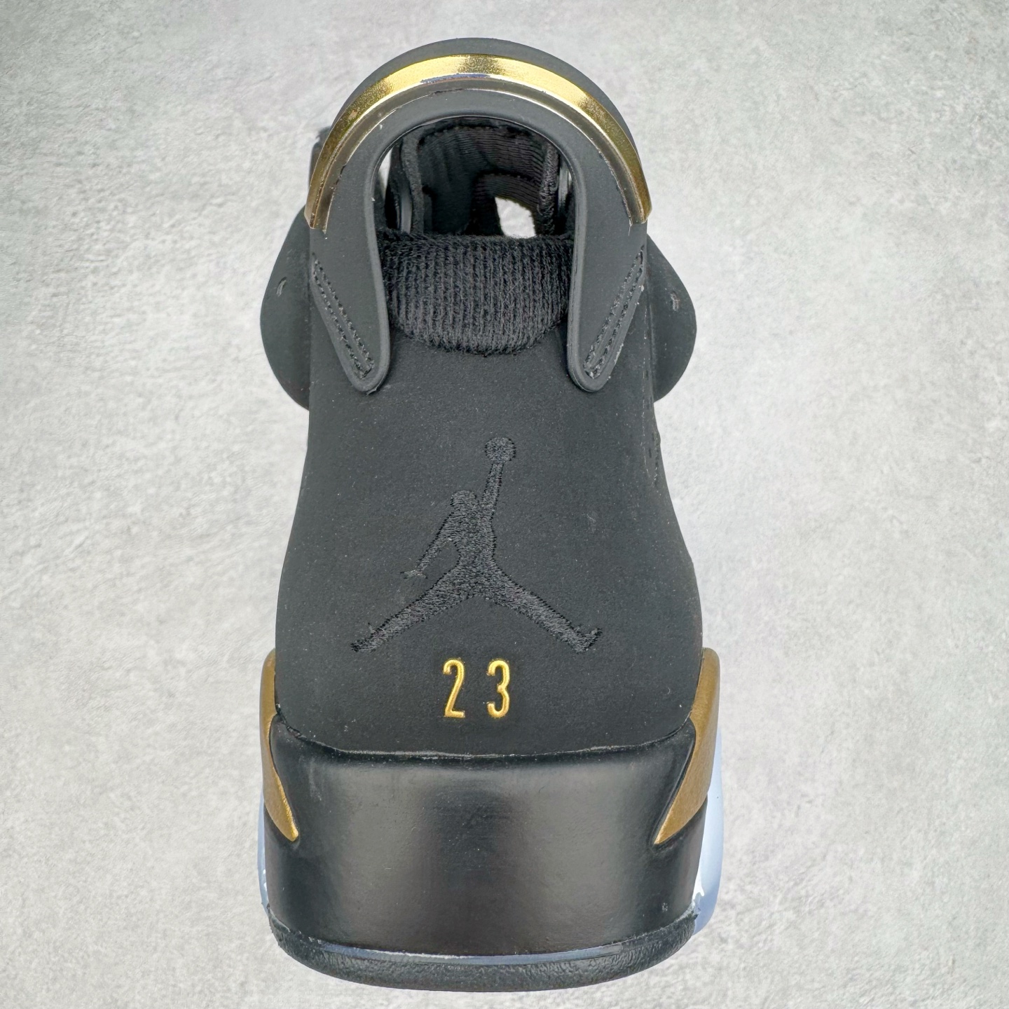 图片[8]-＃K版纯原 Air Jordan AJ6 Retro \\\”DMP\\\” 黑金 货号：CT4954-007 原楦原纸板开发 采购原厂皮料 原厂定型 后跟完美效果 到手可放心比对发售原鞋 上脚百分百充当正品驾驭 真正原装公司级完美鞋型 一切细节实拍所见所得 纸板中底、钢印 完美版型 一应俱全外贸专供 发国外寄售可稳妥充正操作 实拍调校N版已经零色差零失真 百分百还原实物色彩所见即所得 不存在货不对板色差等低级问题 选购参考实物拍摄 不混卖不参货 只用心做好货严格选品 承诺混一赔十 尺码：40 40.5 41 42 42.5 43 44 44.5 45 46 47.5-选品中心