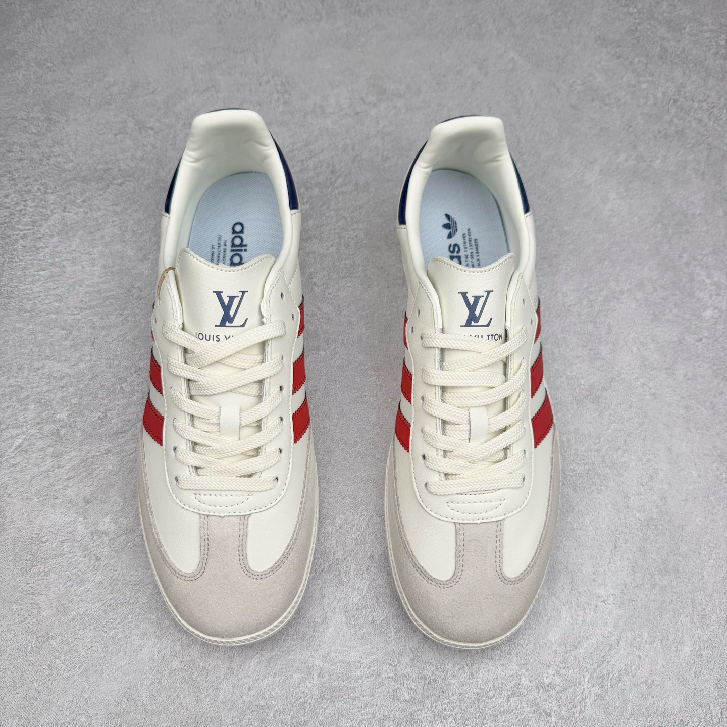 图片[2]-＃C2 AD Original Samba OG 复古经典轻便板鞋 定制配色 GJ75811 这款桑巴鞋展示了高质量的工艺 带有装饰的超锁缝制和无缝的手感 柔软、柔软的皮革造型和标志性的3条纹完成了精致的外观 正规合身鞋带 鞋面上有绒面鞋垫 橡胶鞋底 享受正畸套筒软感 自50年代首次亮相以来就一直在赢得粉丝的青睐 尺码：36 36.5 37.5 38 38.5 39 40 40.5 41 42 42.5 43 44 44.5 45-选品中心