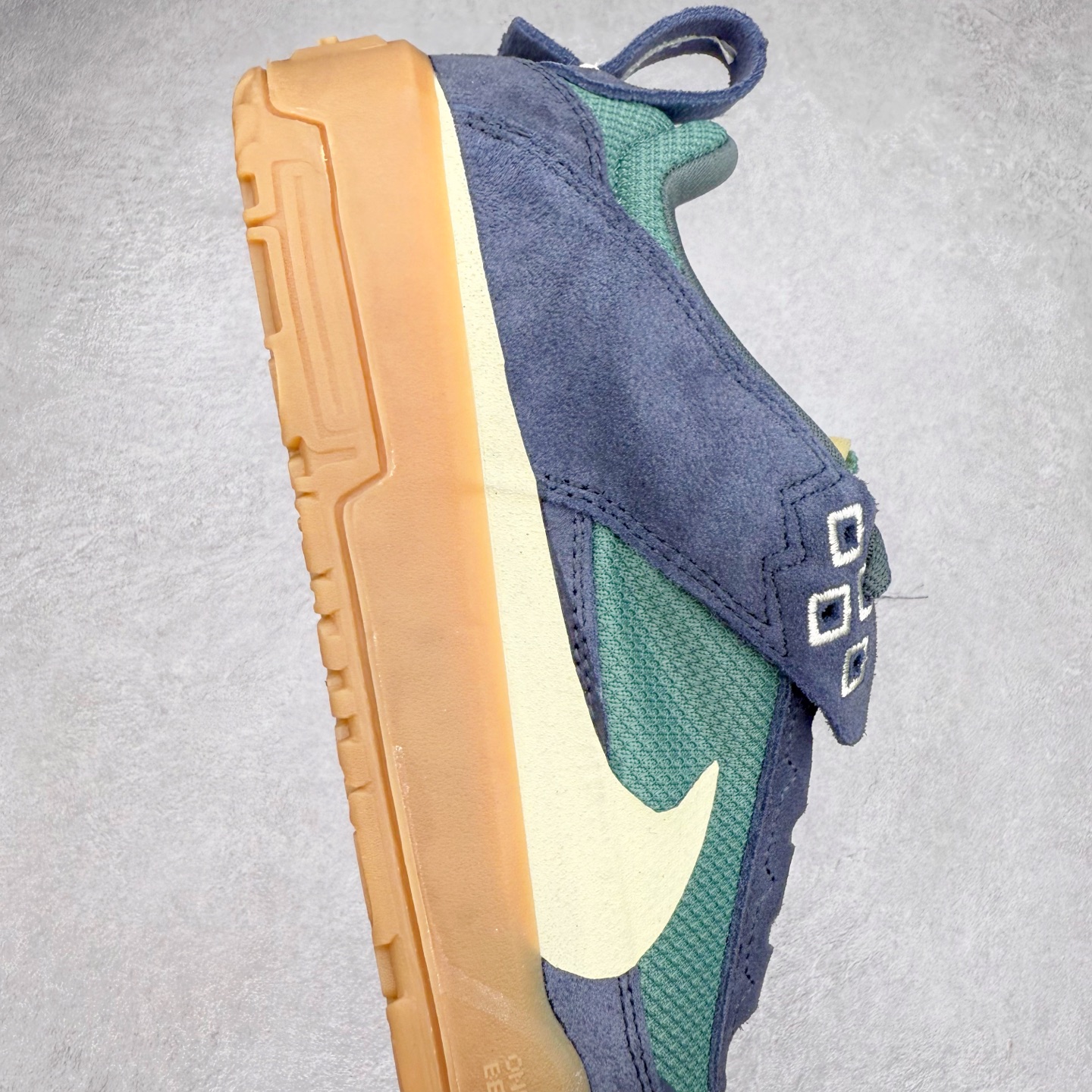 图片[6]-NK SB Day One 低帮休闲板鞋 FN4210-401 鞋款搭载Air Zoom缓震气垫，采用包边结构工艺轻盈柔韧，缔造非凡触板感。织物材料，舒适出众 翻毛皮覆面经久耐穿，塑就挚爱踢板体验。尺码：35.5 36 36.5 37.5 38 38.5 39 40 40.5 41 42 42.5 43 44 44.5 45-选品中心