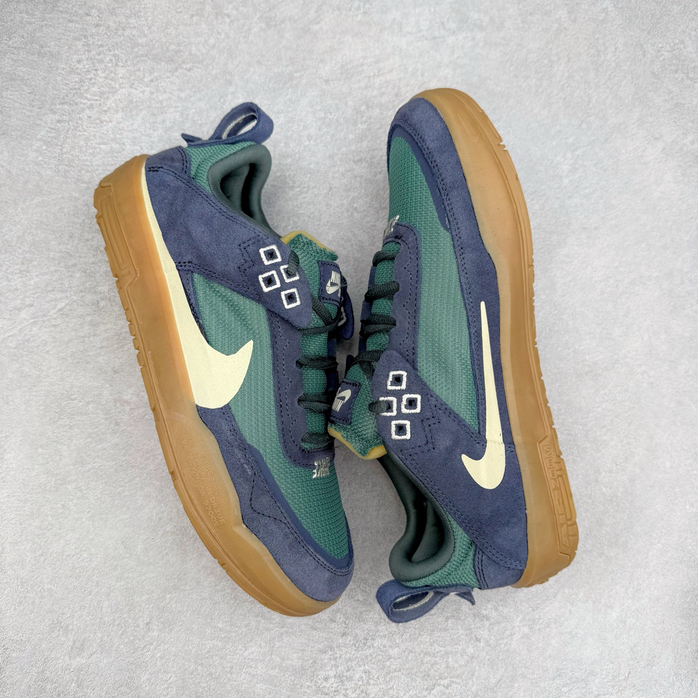 图片[3]-NK SB Day One 低帮休闲板鞋 FN4210-401 鞋款搭载Air Zoom缓震气垫，采用包边结构工艺轻盈柔韧，缔造非凡触板感。织物材料，舒适出众 翻毛皮覆面经久耐穿，塑就挚爱踢板体验。尺码：35.5 36 36.5 37.5 38 38.5 39 40 40.5 41 42 42.5 43 44 44.5 45-选品中心