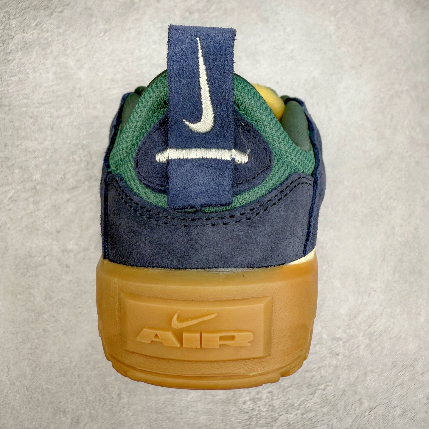 图片[8]-NK SB Day One 低帮休闲板鞋 FN4210-401 鞋款搭载Air Zoom缓震气垫，采用包边结构工艺轻盈柔韧，缔造非凡触板感。织物材料，舒适出众 翻毛皮覆面经久耐穿，塑就挚爱踢板体验。尺码：35.5 36 36.5 37.5 38 38.5 39 40 40.5 41 42 42.5 43 44 44.5 45-选品中心