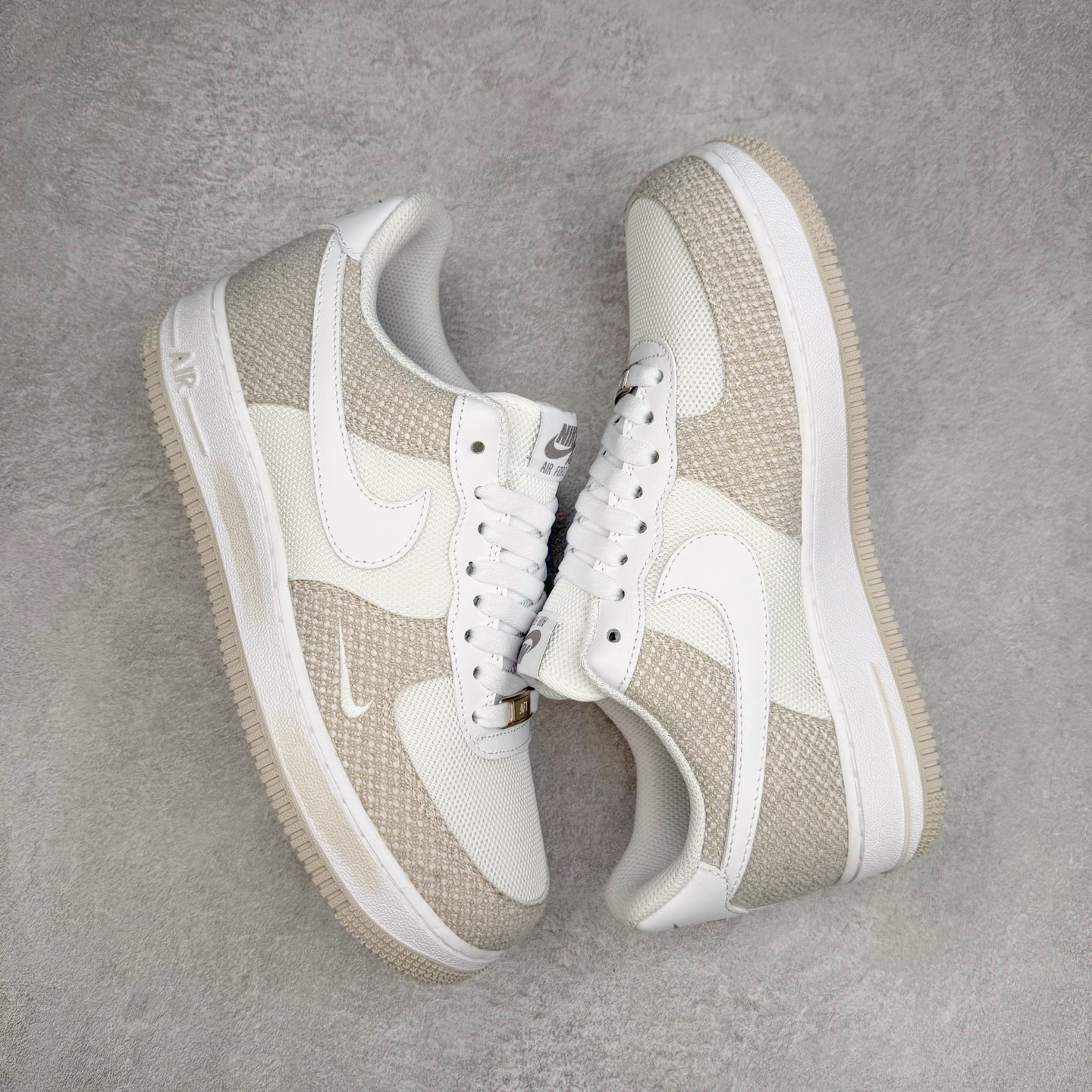 图片[3]-NK Air Force 1´07 Low 空军一号低帮百搭休闲运动板鞋 ZH0316-092 柔软、弹性十足的缓震性能和出色的中底设计 横跨复古与现代的外型结合 造就出风靡全球 三十多年的Force 1 直到今天还深受青睐 实拍调校N版已经零色差零失真 百分百还原实物色彩所见即所得 不存在货不对板色差等低级问题 选购参考实物拍摄 不混卖不参货 只用心做好货严格选品 承诺混一赔十 尺码：36 36.5 37.5 38 38.5 39 40 40.5 41 42 42.5 43 44 44.5 45-选品中心