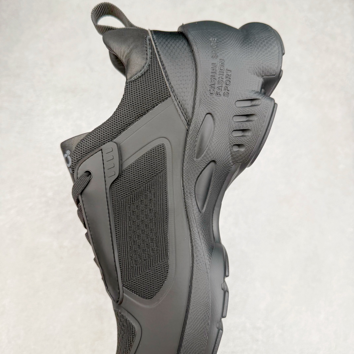 图片[7]-ECCO爱步老爹鞋男士夏季新款 飞织网面百搭潮流户外运动鞋 健步BIOM系列新款 全新的轻量发泡底材与直接注塑橡胶大底相结合 柔软舒适，轻量回弹，脚感更轻盈 鞋面采用GORE-TEX飞织网面与牛皮相结合 给你贴心透气呵护 自然律动科技 符合人体工学鞋楦 贴近足部天然形态 橡胶大底，抓地力强，具有良好的耐磨性 轻盈自如 适跑畅练 尺码：38 39 40 41 42 43 44 （皮鞋码）-选品中心