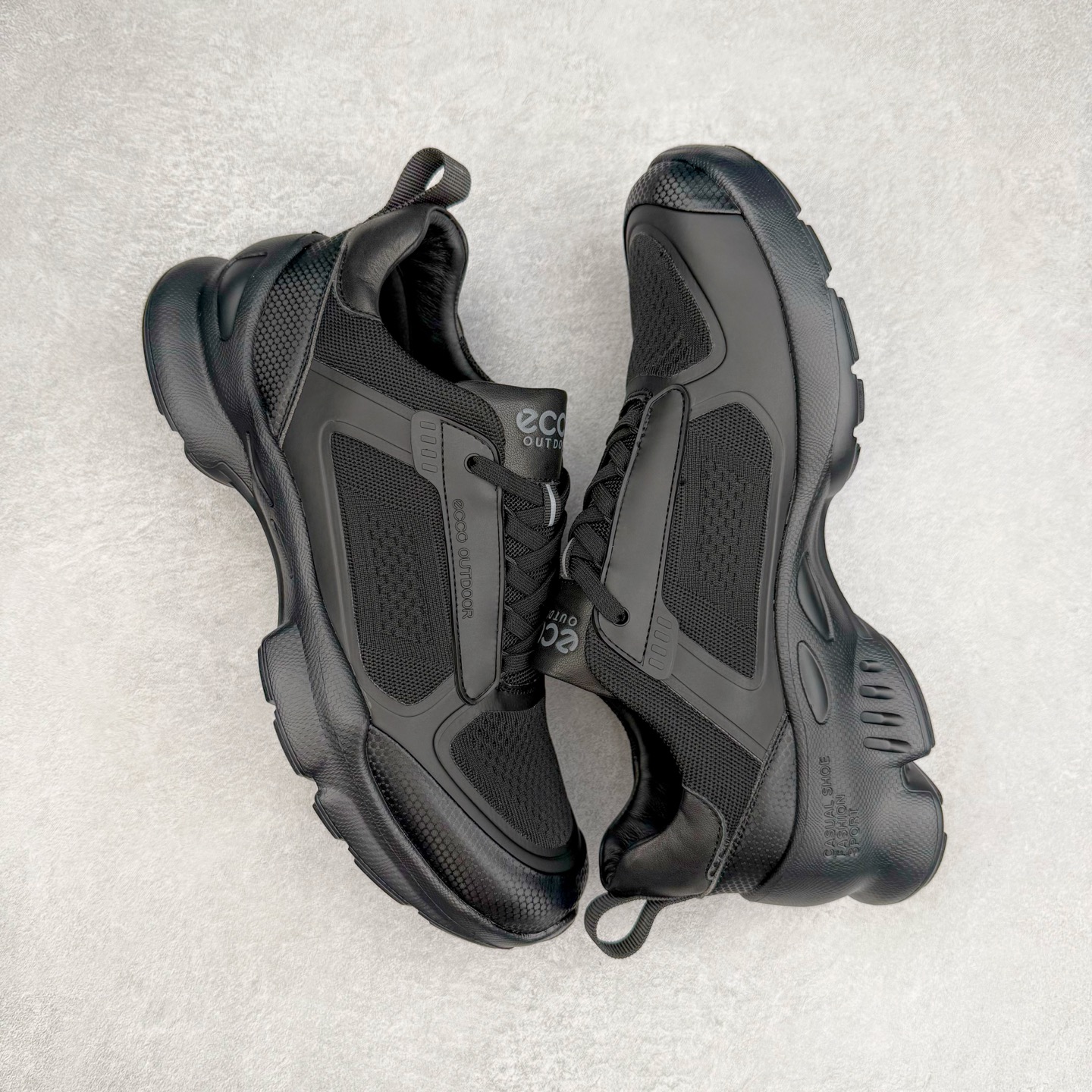 图片[3]-ECCO爱步老爹鞋男士夏季新款 飞织网面百搭潮流户外运动鞋 健步BIOM系列新款 全新的轻量发泡底材与直接注塑橡胶大底相结合 柔软舒适，轻量回弹，脚感更轻盈 鞋面采用GORE-TEX飞织网面与牛皮相结合 给你贴心透气呵护 自然律动科技 符合人体工学鞋楦 贴近足部天然形态 橡胶大底，抓地力强，具有良好的耐磨性 轻盈自如 适跑畅练 尺码：38 39 40 41 42 43 44 （皮鞋码）-选品中心
