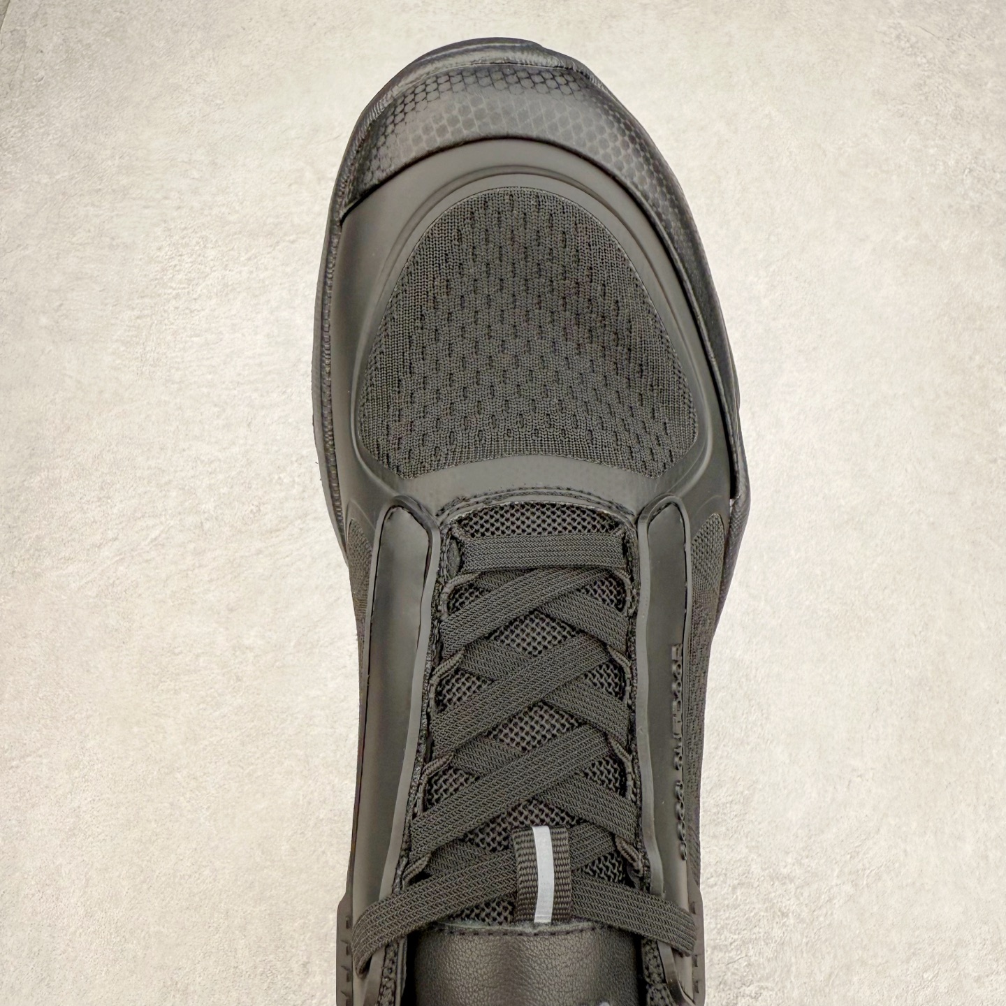 图片[4]-ECCO爱步老爹鞋男士夏季新款 飞织网面百搭潮流户外运动鞋 健步BIOM系列新款 全新的轻量发泡底材与直接注塑橡胶大底相结合 柔软舒适，轻量回弹，脚感更轻盈 鞋面采用GORE-TEX飞织网面与牛皮相结合 给你贴心透气呵护 自然律动科技 符合人体工学鞋楦 贴近足部天然形态 橡胶大底，抓地力强，具有良好的耐磨性 轻盈自如 适跑畅练 尺码：38 39 40 41 42 43 44 （皮鞋码）-选品中心