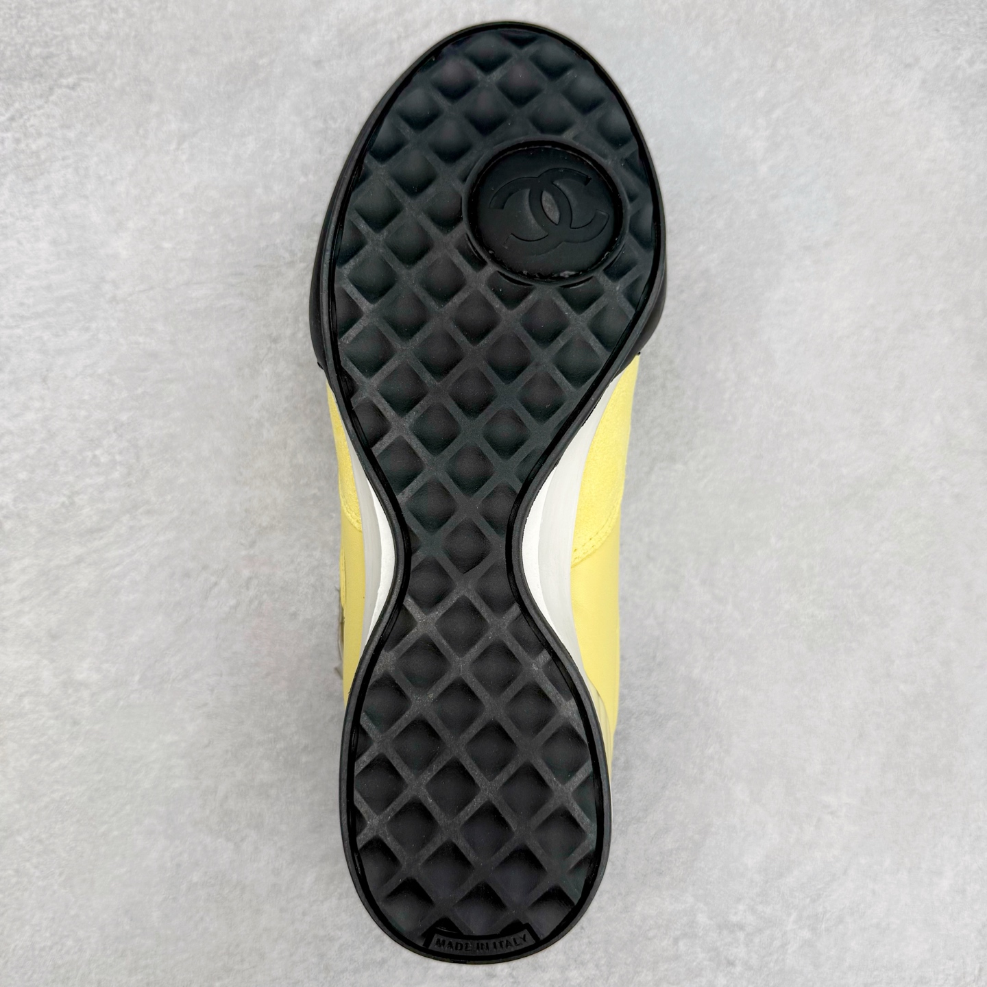 图片[9]-＃纯原 Chanel 香奈儿最新菱格小球鞋 四季百搭 coco女孩必入 隐藏款网球鞋 秀气高级好看 非常舒适！24新款棒球鞋 莞产顶级纯原 官方最新花纹礼盒顶级包装官方同步 鞋面原版定制胎牛油皮 牛反绒 原版进口透气绒布 小羊皮内里 原版开模碎钉钉橡胶 原厂TPU组合大底 尺码：35 36 37 38 39 40-选品中心