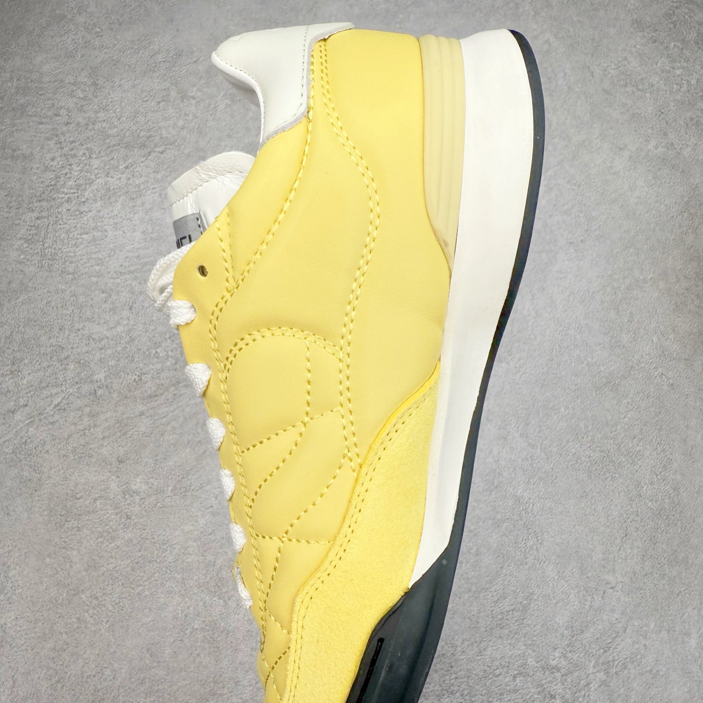 图片[7]-＃纯原 Chanel 香奈儿最新菱格小球鞋 四季百搭 coco女孩必入 隐藏款网球鞋 秀气高级好看 非常舒适！24新款棒球鞋 莞产顶级纯原 官方最新花纹礼盒顶级包装官方同步 鞋面原版定制胎牛油皮 牛反绒 原版进口透气绒布 小羊皮内里 原版开模碎钉钉橡胶 原厂TPU组合大底 尺码：35 36 37 38 39 40-选品中心