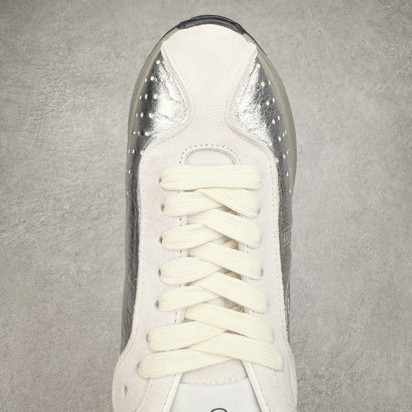 图片[4]-＃纯原 Chanel 香奈儿最新菱格小球鞋 四季百搭 coco女孩必入 隐藏款网球鞋 秀气高级好看 非常舒适！24新款棒球鞋 莞产顶级纯原 官方最新花纹礼盒顶级包装官方同步 鞋面原版定制胎牛油皮 牛反绒 原版进口透气绒布 小羊皮内里 原版开模碎钉钉橡胶 原厂TPU组合大底 尺码：35 36 37 38 39 40-选品中心