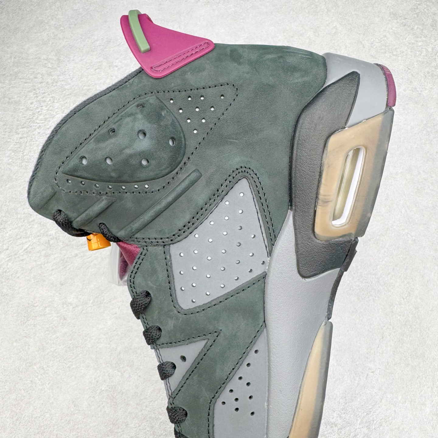 图片[7]-＃K版纯原 Air Jordan AJ6 Retro \\\”bordeaux\\\” 灰黑紫 CT8529-063 原楦原纸板开发 采购原厂皮料 原厂定型 后跟完美效果 到手可放心比对发售原鞋 上脚百分百充当正品驾驭 真正原装公司级完美鞋型 一切细节实拍所见所得 纸板中底、钢印 完美版型 一应俱全外贸专供 发国外寄售可稳妥充正操作 实拍调校N版已经零色差零失真 百分百还原实物色彩所见即所得 不存在货不对板色差等低级问题 选购参考实物拍摄 不混卖不参货 只用心做好货严格选品 承诺混一赔十 尺码：40 40.5 41 42 42.5 43 44 44.5 45 46 47.5-选品中心