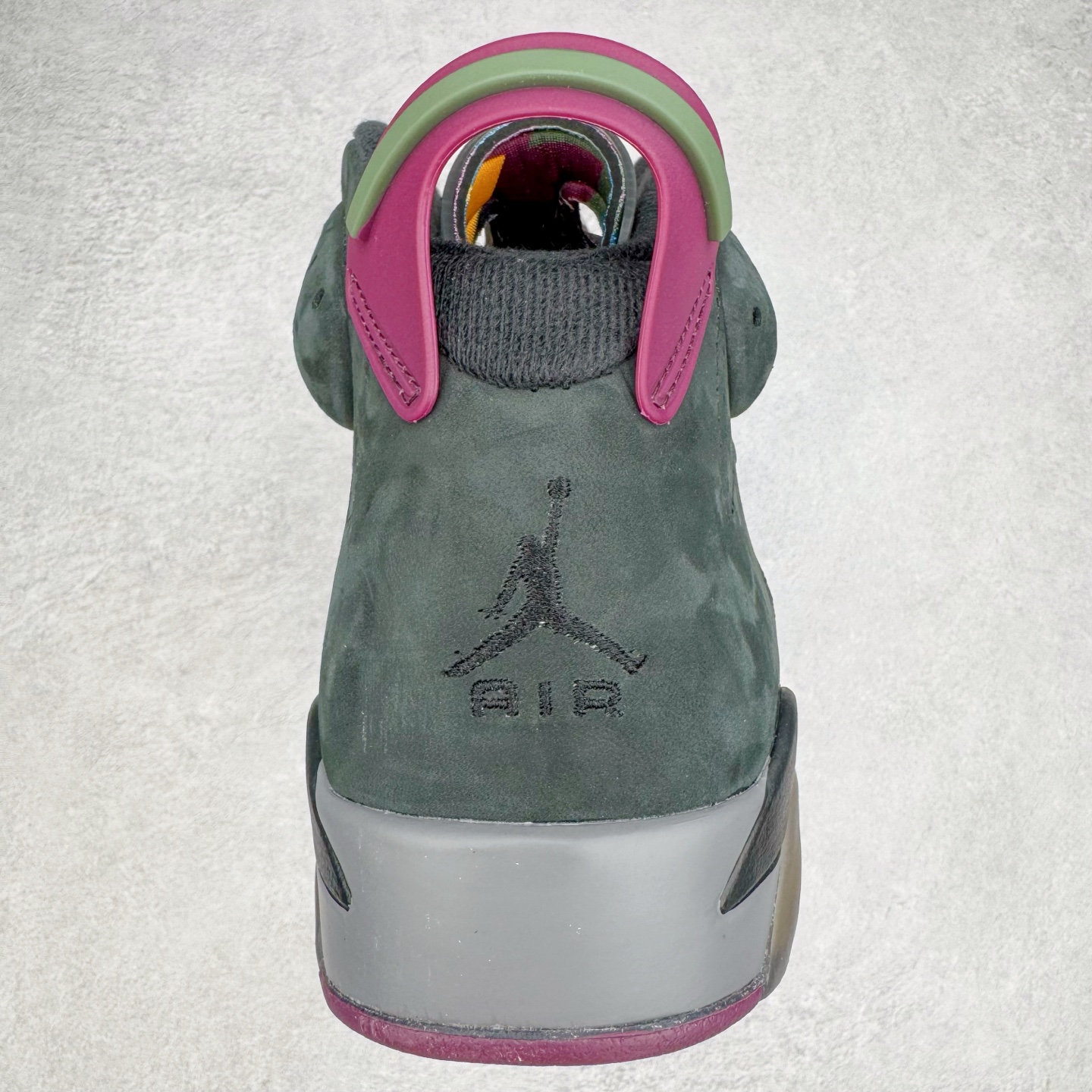 图片[8]-＃K版纯原 Air Jordan AJ6 Retro \\\”bordeaux\\\” 灰黑紫 CT8529-063 原楦原纸板开发 采购原厂皮料 原厂定型 后跟完美效果 到手可放心比对发售原鞋 上脚百分百充当正品驾驭 真正原装公司级完美鞋型 一切细节实拍所见所得 纸板中底、钢印 完美版型 一应俱全外贸专供 发国外寄售可稳妥充正操作 实拍调校N版已经零色差零失真 百分百还原实物色彩所见即所得 不存在货不对板色差等低级问题 选购参考实物拍摄 不混卖不参货 只用心做好货严格选品 承诺混一赔十 尺码：40 40.5 41 42 42.5 43 44 44.5 45 46 47.5-选品中心