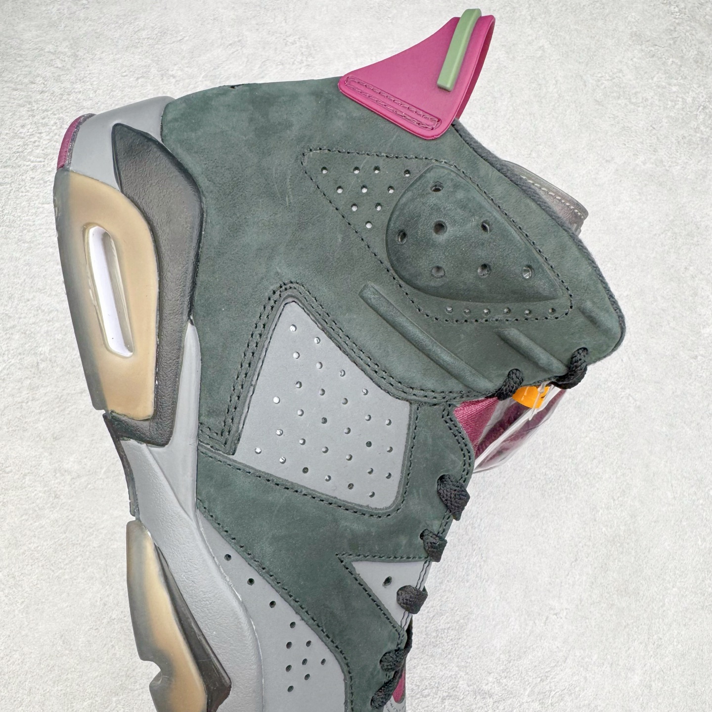图片[6]-＃K版纯原 Air Jordan AJ6 Retro \\\”bordeaux\\\” 灰黑紫 CT8529-063 原楦原纸板开发 采购原厂皮料 原厂定型 后跟完美效果 到手可放心比对发售原鞋 上脚百分百充当正品驾驭 真正原装公司级完美鞋型 一切细节实拍所见所得 纸板中底、钢印 完美版型 一应俱全外贸专供 发国外寄售可稳妥充正操作 实拍调校N版已经零色差零失真 百分百还原实物色彩所见即所得 不存在货不对板色差等低级问题 选购参考实物拍摄 不混卖不参货 只用心做好货严格选品 承诺混一赔十 尺码：40 40.5 41 42 42.5 43 44 44.5 45 46 47.5-选品中心