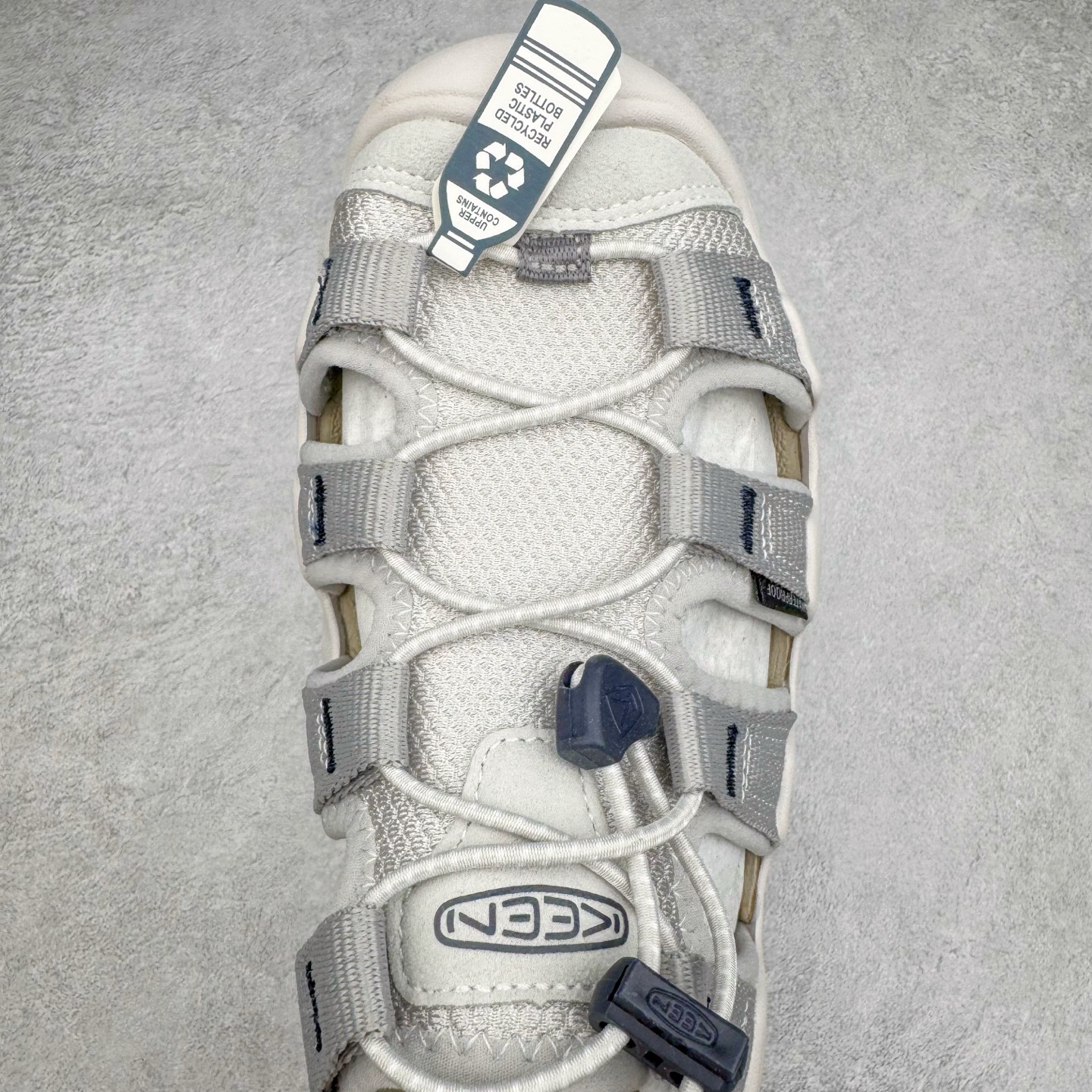 图片[4]-KEEN Hyperport H2 科恩防滑耐磨低帮户外功能鞋溯溪鞋凉鞋 KEEN诞生于2003年的美国人气户外品牌，以一双“保护脚趾”且能涉足水域的户外凉鞋NEWPORT诞生为契机，开启原创制鞋之路。KEEN相信，天空之下即是户外，因为户外不一定是极具挑战性的独自冒险，也可以是与朋友、家人和宠物一同分享外面的世界。同时，KEEN从诞生之初便始终贯彻环保制鞋的理念，不断创造出优秀的原创奇履。脚踏实地，致力向善。我们想和世界产生更多交集为世界减少更多负担，和你趣户外、趣做自己、趣环保让地球和生活都变得更美好。尺码：36 36.5 37.5 38 38.5 39 40 40.5 41 42 42.5 43 44 44.5 45-选品中心