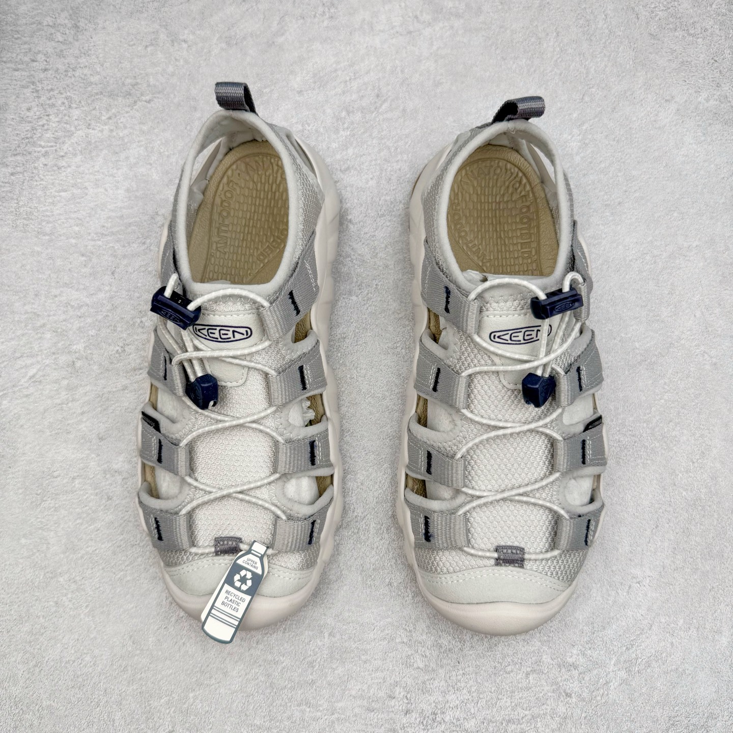 图片[2]-KEEN Hyperport H2 科恩防滑耐磨低帮户外功能鞋溯溪鞋凉鞋 KEEN诞生于2003年的美国人气户外品牌，以一双“保护脚趾”且能涉足水域的户外凉鞋NEWPORT诞生为契机，开启原创制鞋之路。KEEN相信，天空之下即是户外，因为户外不一定是极具挑战性的独自冒险，也可以是与朋友、家人和宠物一同分享外面的世界。同时，KEEN从诞生之初便始终贯彻环保制鞋的理念，不断创造出优秀的原创奇履。脚踏实地，致力向善。我们想和世界产生更多交集为世界减少更多负担，和你趣户外、趣做自己、趣环保让地球和生活都变得更美好。尺码：36 36.5 37.5 38 38.5 39 40 40.5 41 42 42.5 43 44 44.5 45-选品中心