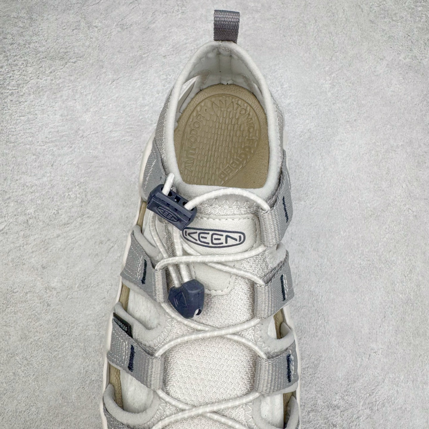 图片[5]-KEEN Hyperport H2 科恩防滑耐磨低帮户外功能鞋溯溪鞋凉鞋 KEEN诞生于2003年的美国人气户外品牌，以一双“保护脚趾”且能涉足水域的户外凉鞋NEWPORT诞生为契机，开启原创制鞋之路。KEEN相信，天空之下即是户外，因为户外不一定是极具挑战性的独自冒险，也可以是与朋友、家人和宠物一同分享外面的世界。同时，KEEN从诞生之初便始终贯彻环保制鞋的理念，不断创造出优秀的原创奇履。脚踏实地，致力向善。我们想和世界产生更多交集为世界减少更多负担，和你趣户外、趣做自己、趣环保让地球和生活都变得更美好。尺码：36 36.5 37.5 38 38.5 39 40 40.5 41 42 42.5 43 44 44.5 45-选品中心