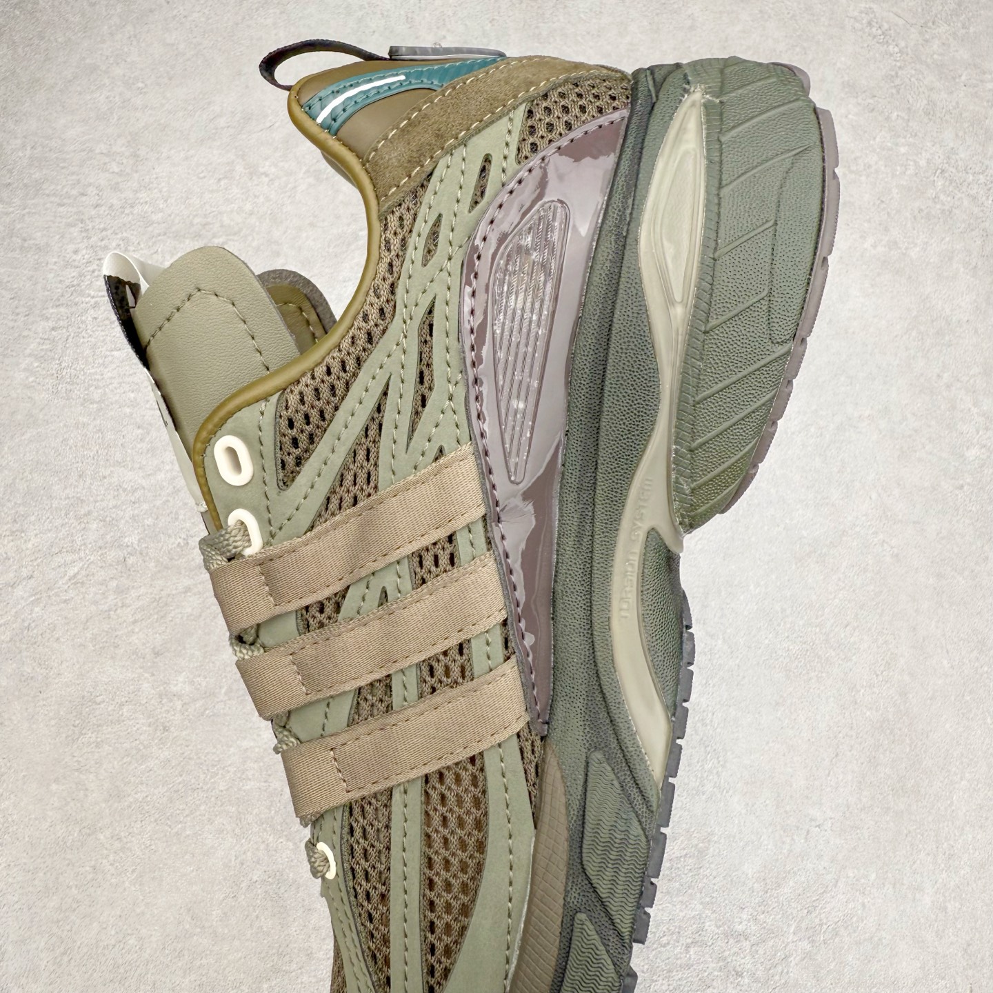 图片[7]-SFTM x AD Originals ADISTAR CUSHION 联名复古舒适防滑耐磨低帮生活休闲鞋 JR8045实拍调校N版已经零色差零失真 百分百还原实物色彩所见即所得 不存在货不对板色差等低级问题 选购参考实物拍摄 不混卖不参货 只用心做好货严格选品 承诺混一赔十 尺码：36 36.5 37.5 38 38.5 39 40 40.5 41 42 42.5 43 44 44.5 45-选品中心