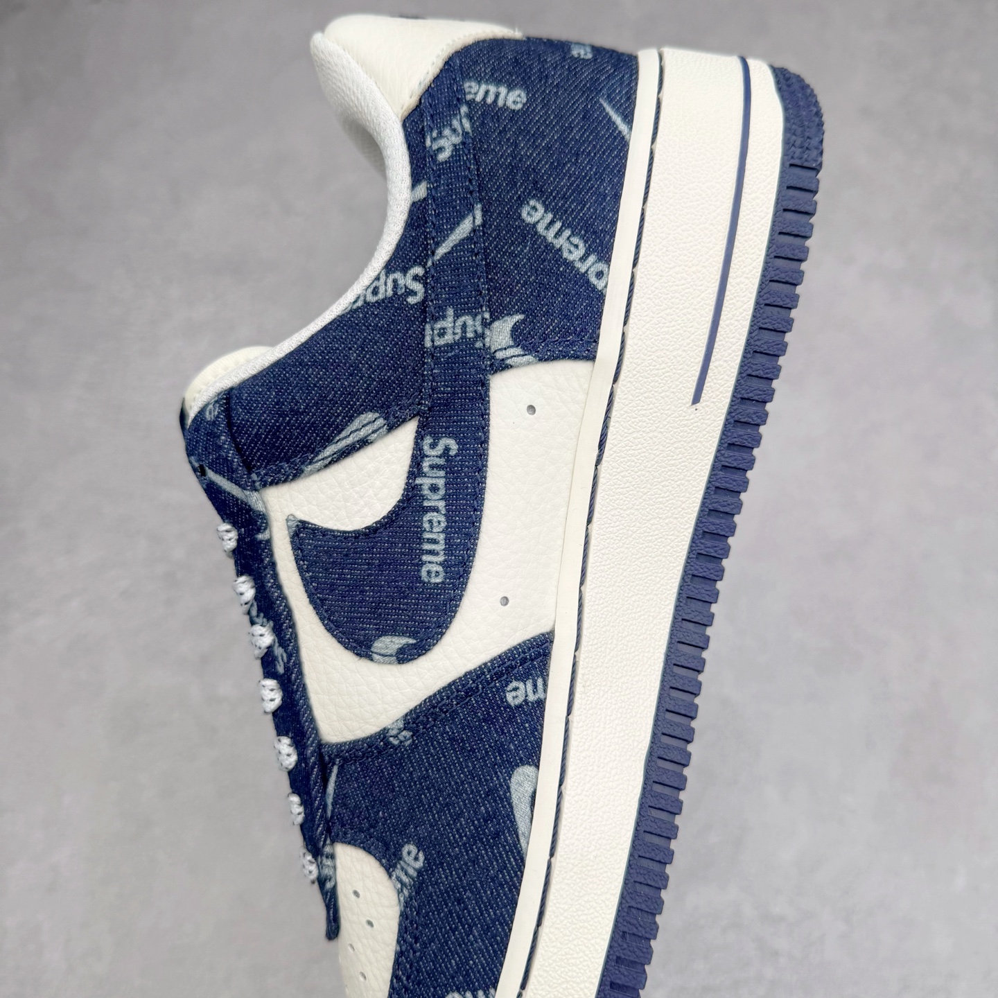 图片[7]-NK Air Force 1´07 Low 空军一号低帮百搭休闲运动板鞋 LW9279-005 柔软、弹性十足的缓震性能和出色的中底设计 横跨复古与现代的外型结合 造就出风靡全球 三十多年的Force 1 直到今天还深受青睐 实拍调校N版已经零色差零失真 百分百还原实物色彩所见即所得 不存在货不对板色差等低级问题 选购参考实物拍摄 不混卖不参货 只用心做好货严格选品 承诺混一赔十 尺码：36 36.5 37.5 38 38.5 39 40 40.5 41 42 42.5 43 44 44.5 45-选品中心