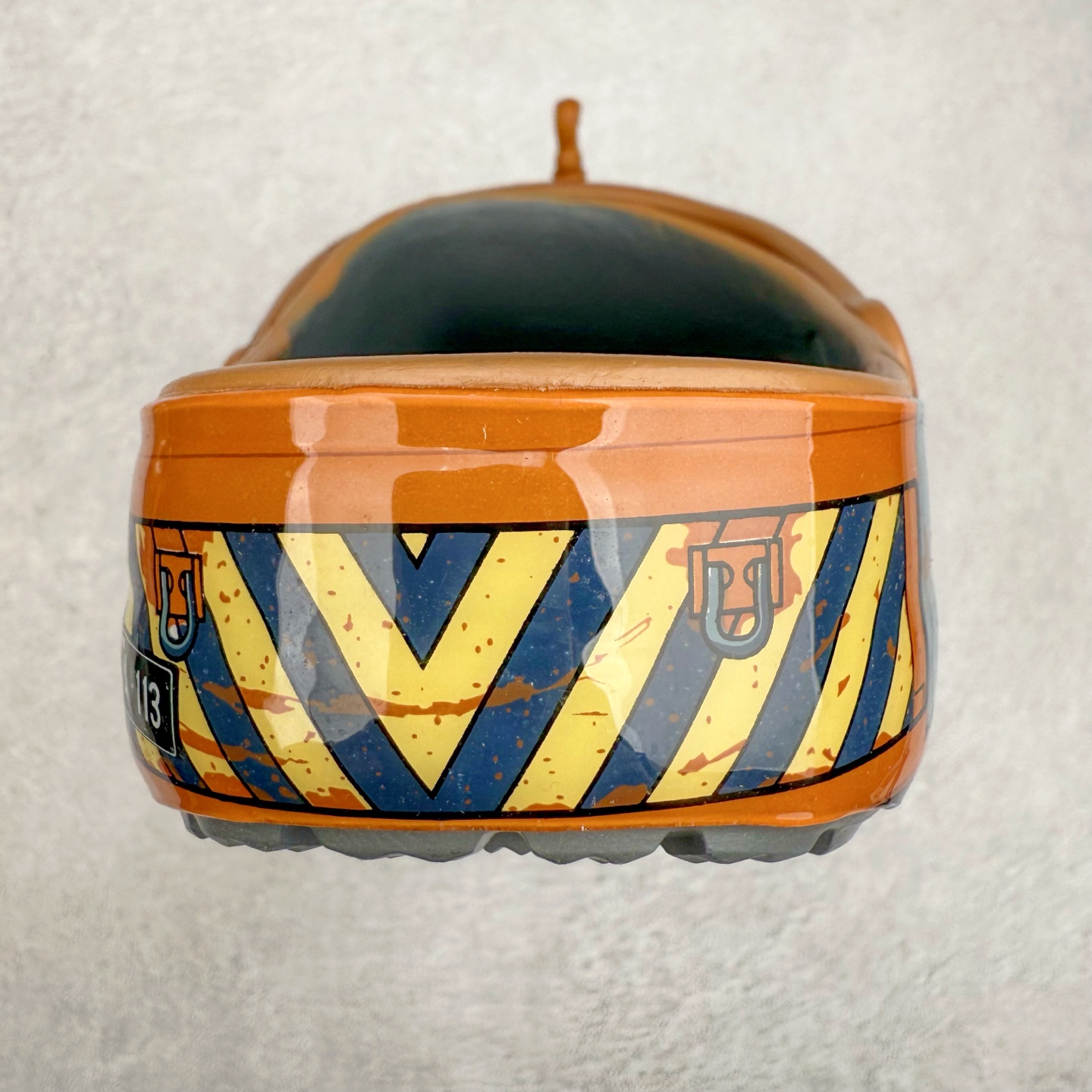 图片[8]-Cars x Crocs Classic Clog卡骆驰汽车总动员联名限定合作系列EVA经典一脚蹬包头洞洞鞋 男女同款 超轻Croslite专利材料打造 鞋面更加耐用易清洗 该鞋款轻盈舒适 2002年 经典克骆格诞生 秉承外形简单 穿着舒适的初衷 不断为消费者带来舒适的穿着体验 穿出“趣”味 鞋面洞洞可搭彰显个性的智必星 一鞋两穿 可调节式后跟带增添鞋身的稳固性能 放前面变成愜意舒适的凉拖 放后面行走跑跳更加稳妥 Croslite ™材料 封闭式细胞树脂 能够在体温作用下自动变形以适应脚部形状 涉水性优秀的同时易于清洁 抓地力强 不易打滑 Crocs的核心理念：轻便 灵活 全方位的舒适感 同步官方尺码：M4（36-37） M5（37-38）M6（38-39）M7（39-40）M8（41-42）M9（42-43）M10（43-44）M11（45-46）-选品中心