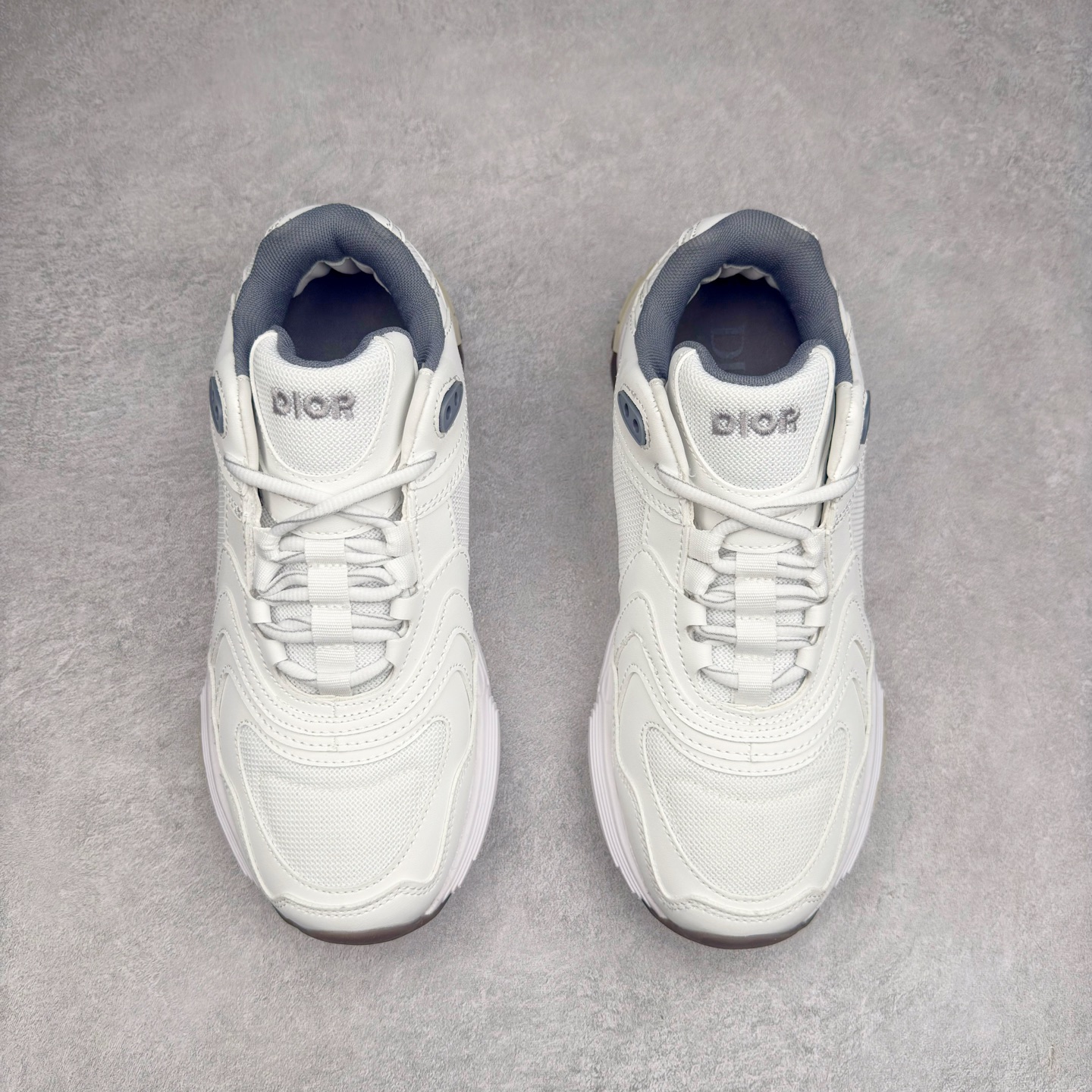 图片[2]-DIOR迪奥CD1低帮运动休闲鞋 鞋舌饰以“DIOR”标志，搭配轻盈的橡胶鞋底。鞋面采用透气网面，夏季必备单品 可与各式休闲或运动单品随心搭配。尺码：40 41 42 43 44 45-选品中心