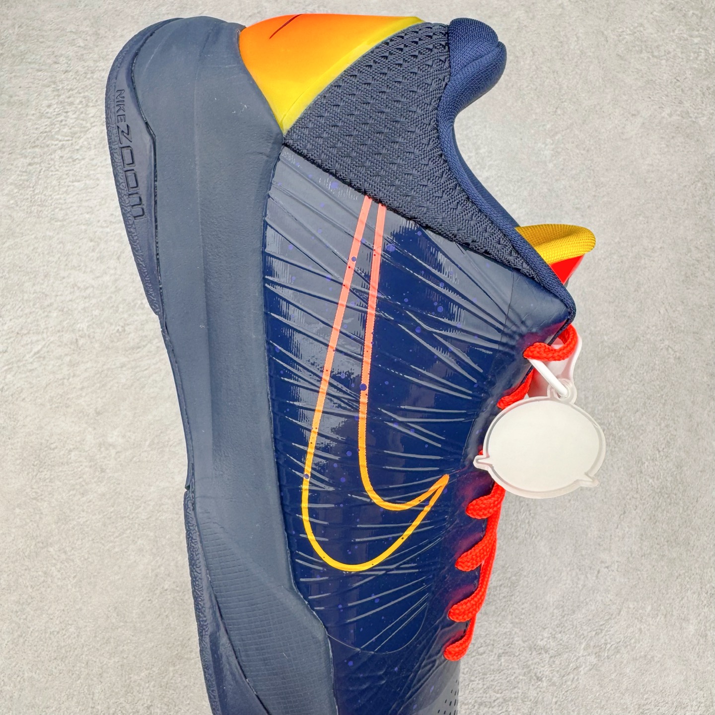 图片[6]-＃灭世/Max Caitlin Clark x Nike Kobe 5 Protro “Indiana Fever” 科比5代克拉克森联名蓝色 IM3207-400 灭世海外球员版 搭载最高工艺标准 版型 外观 细节 用料 不同于市场主流货品 拒绝杀猪套牌纯原套路 欢迎对比品鉴 外观升级点：鞋头冲孔 后跟海绵填充 飞线质感 碳板纹理 纸板对位 悉数升级对标ZP 用料升级点：前掌气垫➕后掌马蹄zoom（增配）澎湃脚感 完美解决正品后掌泡棉衰减问题 版型尺码升级：海外球员版 前掌包裹提升 尺码增加US13 47.5码 适配 职业球员 灭世纯原海外球员版『质 价 比』拉满 拳打杀猪纯原 脚踢一眼假通货 高端外贸渠道口碑爆炸 尺码：39 40 40.5 41 42 42.5 43 44 44.5 45 46 47.5-选品中心
