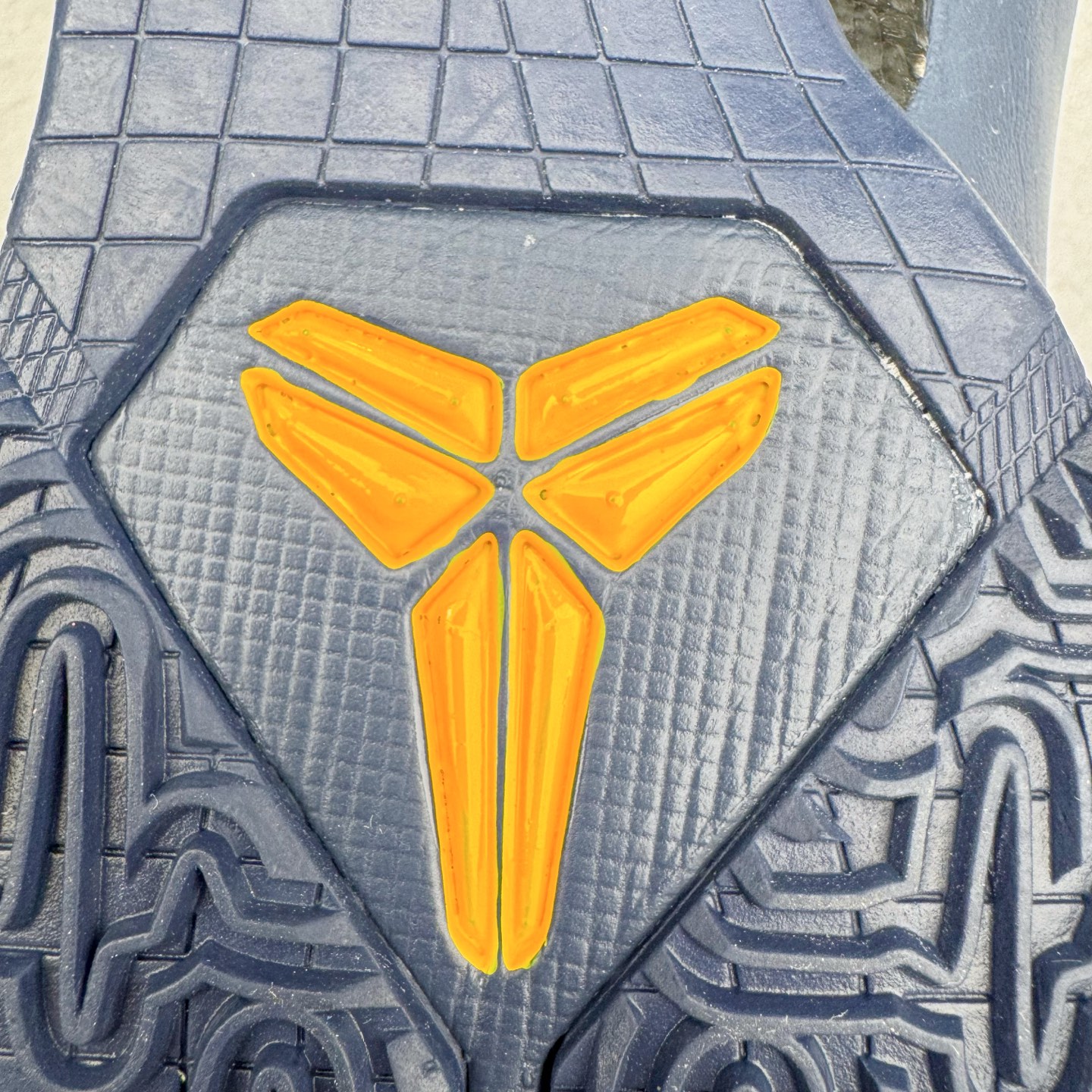 图片[19]-＃灭世/Max Caitlin Clark x Nike Kobe 5 Protro “Indiana Fever” 科比5代克拉克森联名蓝色 IM3207-400 灭世海外球员版 搭载最高工艺标准 版型 外观 细节 用料 不同于市场主流货品 拒绝杀猪套牌纯原套路 欢迎对比品鉴 外观升级点：鞋头冲孔 后跟海绵填充 飞线质感 碳板纹理 纸板对位 悉数升级对标ZP 用料升级点：前掌气垫➕后掌马蹄zoom（增配）澎湃脚感 完美解决正品后掌泡棉衰减问题 版型尺码升级：海外球员版 前掌包裹提升 尺码增加US13 47.5码 适配 职业球员 灭世纯原海外球员版『质 价 比』拉满 拳打杀猪纯原 脚踢一眼假通货 高端外贸渠道口碑爆炸 尺码：39 40 40.5 41 42 42.5 43 44 44.5 45 46 47.5-选品中心