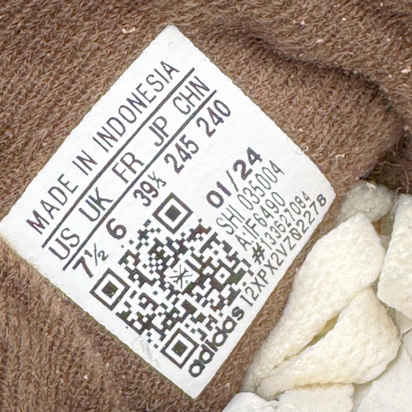 图片[11]-＃S2纯原 AD Originals Handball SPZL 手球运动员系列百搭休闲运动板鞋 IF6490 口碑大厂出品 品控大底版型不断改良更新 原厂皮料 原装过验内外标加持 全套原纸板楦头开发 确保原汁原味 完美呈现桑巴版型 一比一鞋头弧度高度鞋身弧度 数据细节工艺流程均保持一致 这款来自阿迪达斯的这款HANDBALL SPZL前身是一双手球运动鞋 这一次拿来复刻 所以鞋面的主要色彩选用了黑色 鞋面外侧除了Spezial字母之外还有三叶草标志 Handball SPZL作为复古手球训练鞋与作为室内足球鞋的Samba有着异曲同工之处 但是质感更为出众的鞋身以及丰富的配色选择比起Samba来讲可以说是更胜一筹了 尺码：36 36⅔ 37⅓ 38 38⅔ 39⅓ 40 40⅔ 41⅓ 42 42⅔ 43⅓ 44 45-选品中心