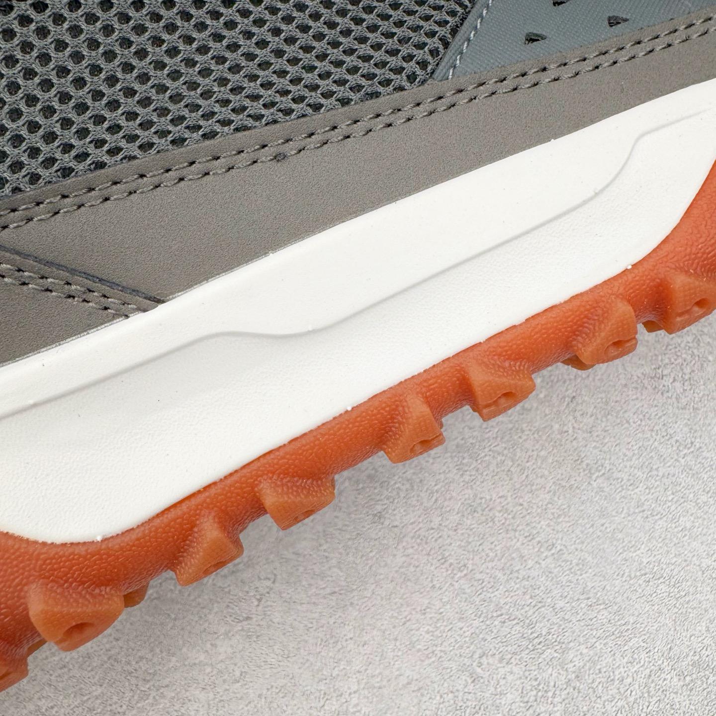 图片[16]-Timberland Greenstride Motion 6 添柏岚防滑耐磨低帮户外功能鞋 简约大方的造型设计，给人以随性休闲的时尚格调，穿着舒适轻便，运动灵活自如，满足日常个性穿搭。Timberland户外品牌最早成立于1918年的美国波士顿，它的成功故事就从第一双防水皮靴Yellow Boots开始。这双具备完全防水机能的靴子瞬间广受好评，他那独创又不失古典的款式，以及大胆使用黄色的崭新风格，吸引了广大消费者的目光。现今仍不改其原有风貌的这双黄靴，就是火遍全球的“大黄靴”。Timberland的高端工艺、实穿耐用等特点让他拥有绝对鞋界地位。尺码：40 41 41.5 42 43 43.5 44 44.5 45 45.5 46-选品中心