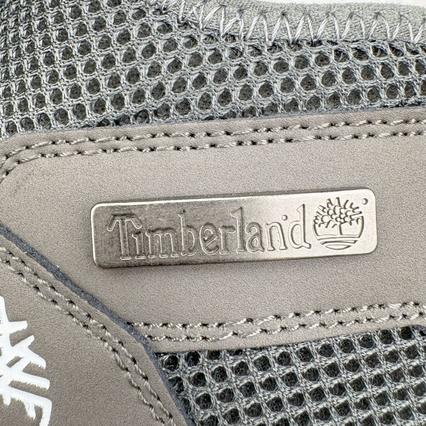 图片[13]-Timberland Greenstride Motion 6 添柏岚防滑耐磨低帮户外功能鞋 简约大方的造型设计，给人以随性休闲的时尚格调，穿着舒适轻便，运动灵活自如，满足日常个性穿搭。Timberland户外品牌最早成立于1918年的美国波士顿，它的成功故事就从第一双防水皮靴Yellow Boots开始。这双具备完全防水机能的靴子瞬间广受好评，他那独创又不失古典的款式，以及大胆使用黄色的崭新风格，吸引了广大消费者的目光。现今仍不改其原有风貌的这双黄靴，就是火遍全球的“大黄靴”。Timberland的高端工艺、实穿耐用等特点让他拥有绝对鞋界地位。尺码：40 41 41.5 42 43 43.5 44 44.5 45 45.5 46-选品中心