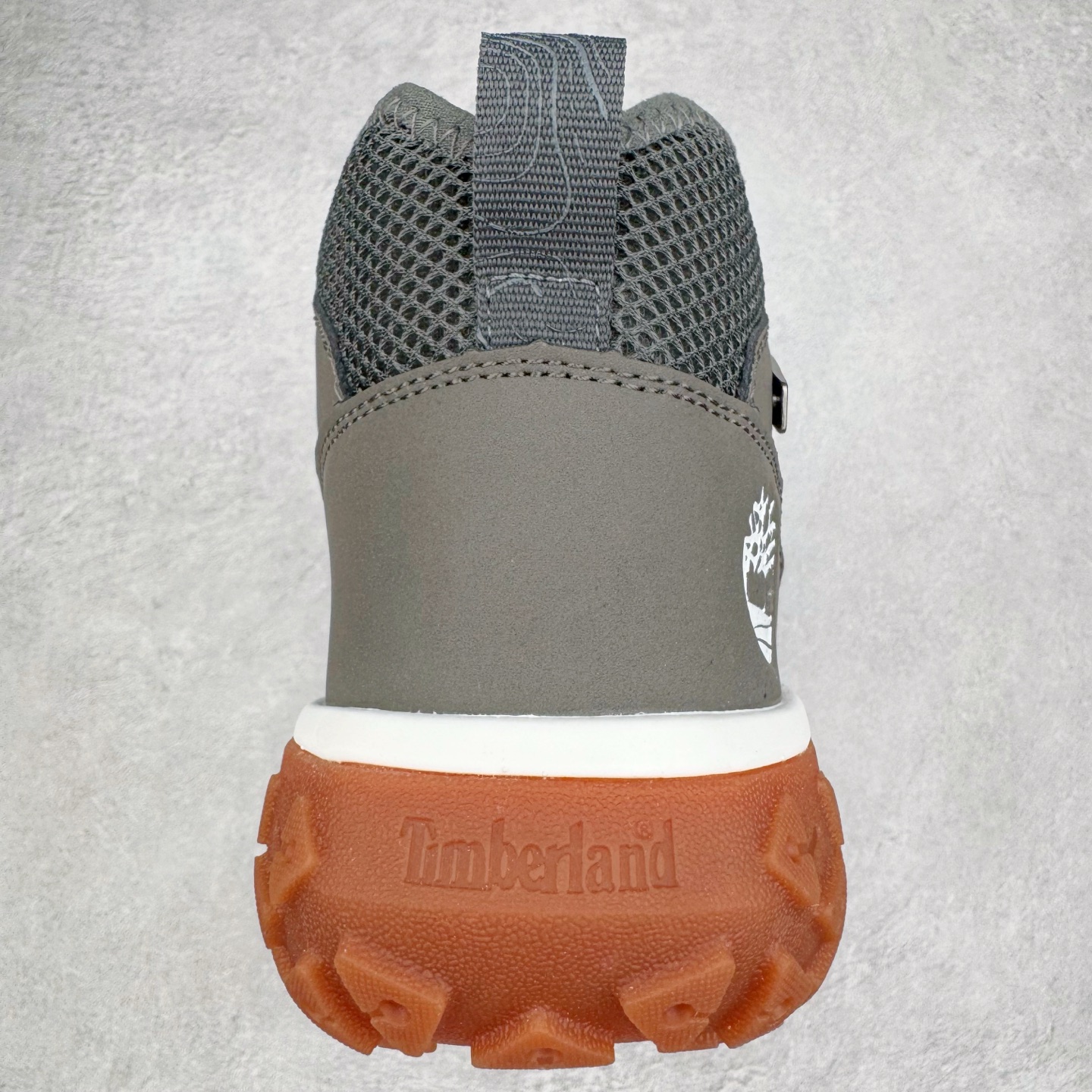 图片[8]-Timberland Greenstride Motion 6 添柏岚防滑耐磨低帮户外功能鞋 简约大方的造型设计，给人以随性休闲的时尚格调，穿着舒适轻便，运动灵活自如，满足日常个性穿搭。Timberland户外品牌最早成立于1918年的美国波士顿，它的成功故事就从第一双防水皮靴Yellow Boots开始。这双具备完全防水机能的靴子瞬间广受好评，他那独创又不失古典的款式，以及大胆使用黄色的崭新风格，吸引了广大消费者的目光。现今仍不改其原有风貌的这双黄靴，就是火遍全球的“大黄靴”。Timberland的高端工艺、实穿耐用等特点让他拥有绝对鞋界地位。尺码：40 41 41.5 42 43 43.5 44 44.5 45 45.5 46-选品中心