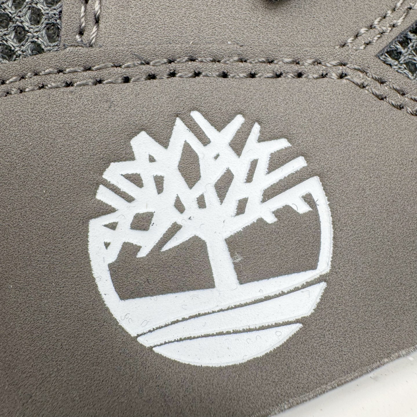 图片[14]-Timberland Greenstride Motion 6 添柏岚防滑耐磨低帮户外功能鞋 简约大方的造型设计，给人以随性休闲的时尚格调，穿着舒适轻便，运动灵活自如，满足日常个性穿搭。Timberland户外品牌最早成立于1918年的美国波士顿，它的成功故事就从第一双防水皮靴Yellow Boots开始。这双具备完全防水机能的靴子瞬间广受好评，他那独创又不失古典的款式，以及大胆使用黄色的崭新风格，吸引了广大消费者的目光。现今仍不改其原有风貌的这双黄靴，就是火遍全球的“大黄靴”。Timberland的高端工艺、实穿耐用等特点让他拥有绝对鞋界地位。尺码：40 41 41.5 42 43 43.5 44 44.5 45 45.5 46-选品中心