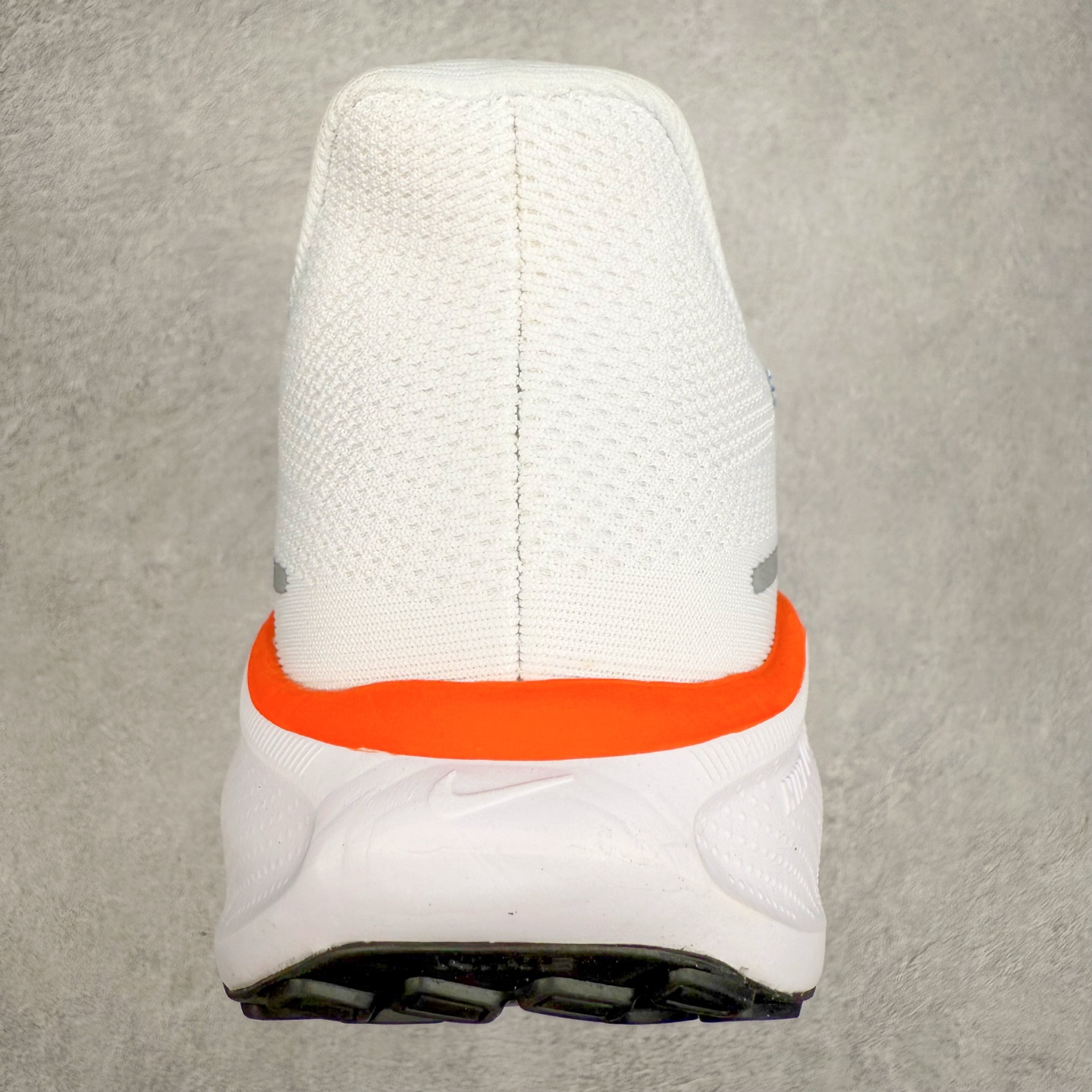 图片[8]-＃特价福利 NK Zoom Pegasus 飞马41代马拉松系列网面透气缓震疾速跑鞋 拥有 Zoom Air 一如既往的稳定感和流畅感 鞋面采用工程网眼设计 为特定高热区域营造出色透气性 进一步增加鞋面的穿孔数量 让足部能够快速散热 中足搭配 Flywire 飞线 在高速运动时营造舒适稳定的贴合感 内置Zoon气垫加持 动力十足 尺码：36 36.5 37.5 38 38.5 39 40 40.5 41 42 42.5 43 44 45-选品中心