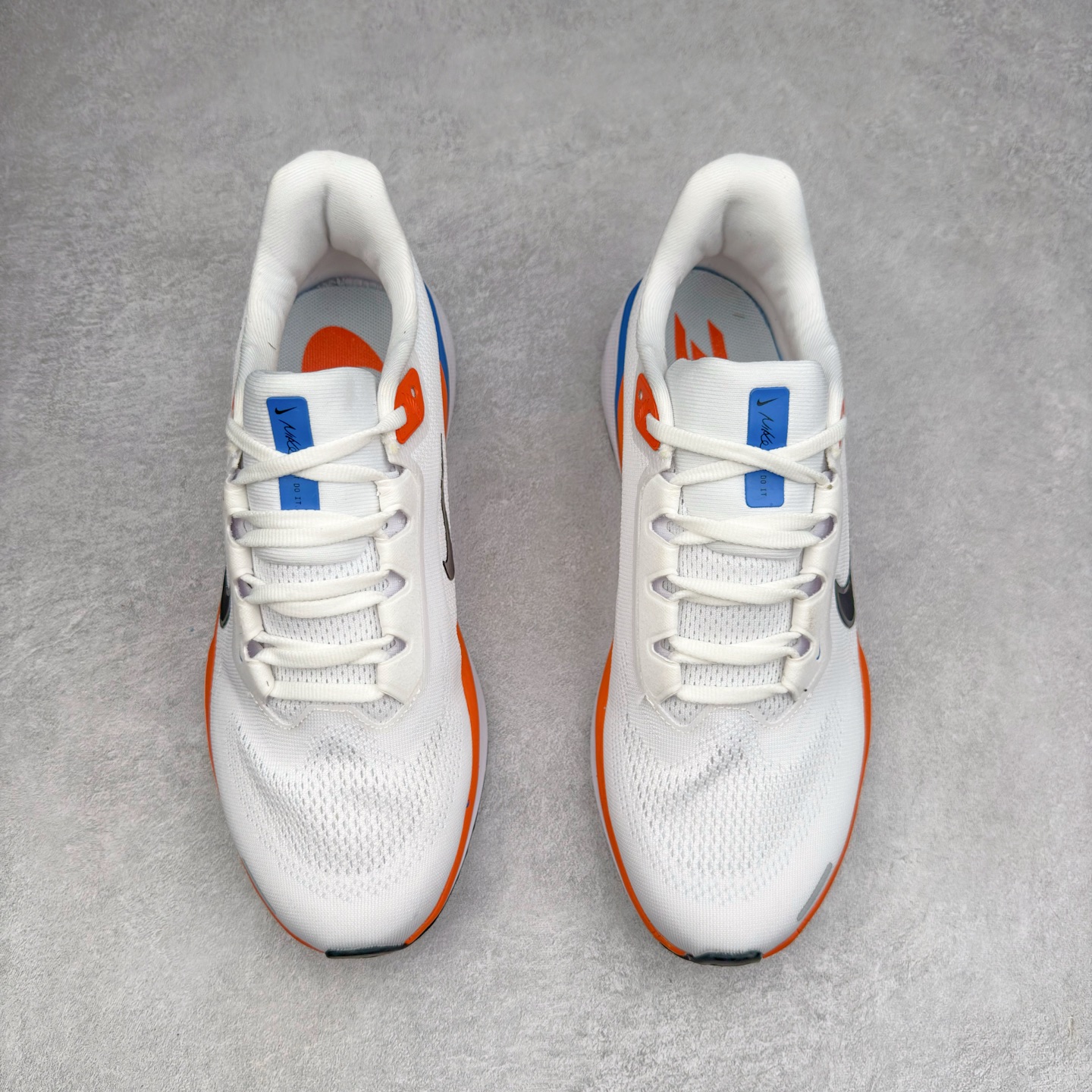 图片[2]-＃特价福利 NK Zoom Pegasus 飞马41代马拉松系列网面透气缓震疾速跑鞋 拥有 Zoom Air 一如既往的稳定感和流畅感 鞋面采用工程网眼设计 为特定高热区域营造出色透气性 进一步增加鞋面的穿孔数量 让足部能够快速散热 中足搭配 Flywire 飞线 在高速运动时营造舒适稳定的贴合感 内置Zoon气垫加持 动力十足 尺码：36 36.5 37.5 38 38.5 39 40 40.5 41 42 42.5 43 44 45-选品中心