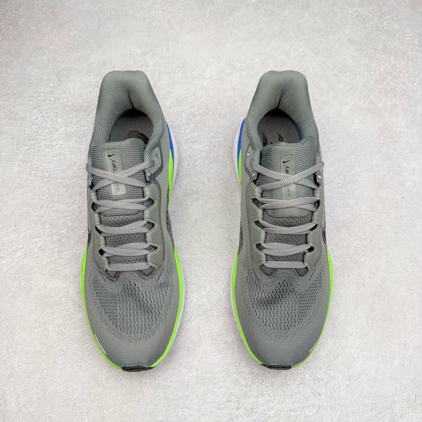 图片[2]-＃特价福利 NK Zoom Pegasus 飞马41代马拉松系列网面透气缓震疾速跑鞋 拥有 Zoom Air 一如既往的稳定感和流畅感 鞋面采用工程网眼设计 为特定高热区域营造出色透气性 进一步增加鞋面的穿孔数量 让足部能够快速散热 中足搭配 Flywire 飞线 在高速运动时营造舒适稳定的贴合感 内置Zoon气垫加持 动力十足 尺码：36 36.5 37.5 38 38.5 39 40 40.5 41 42 42.5 43 44 45-选品中心