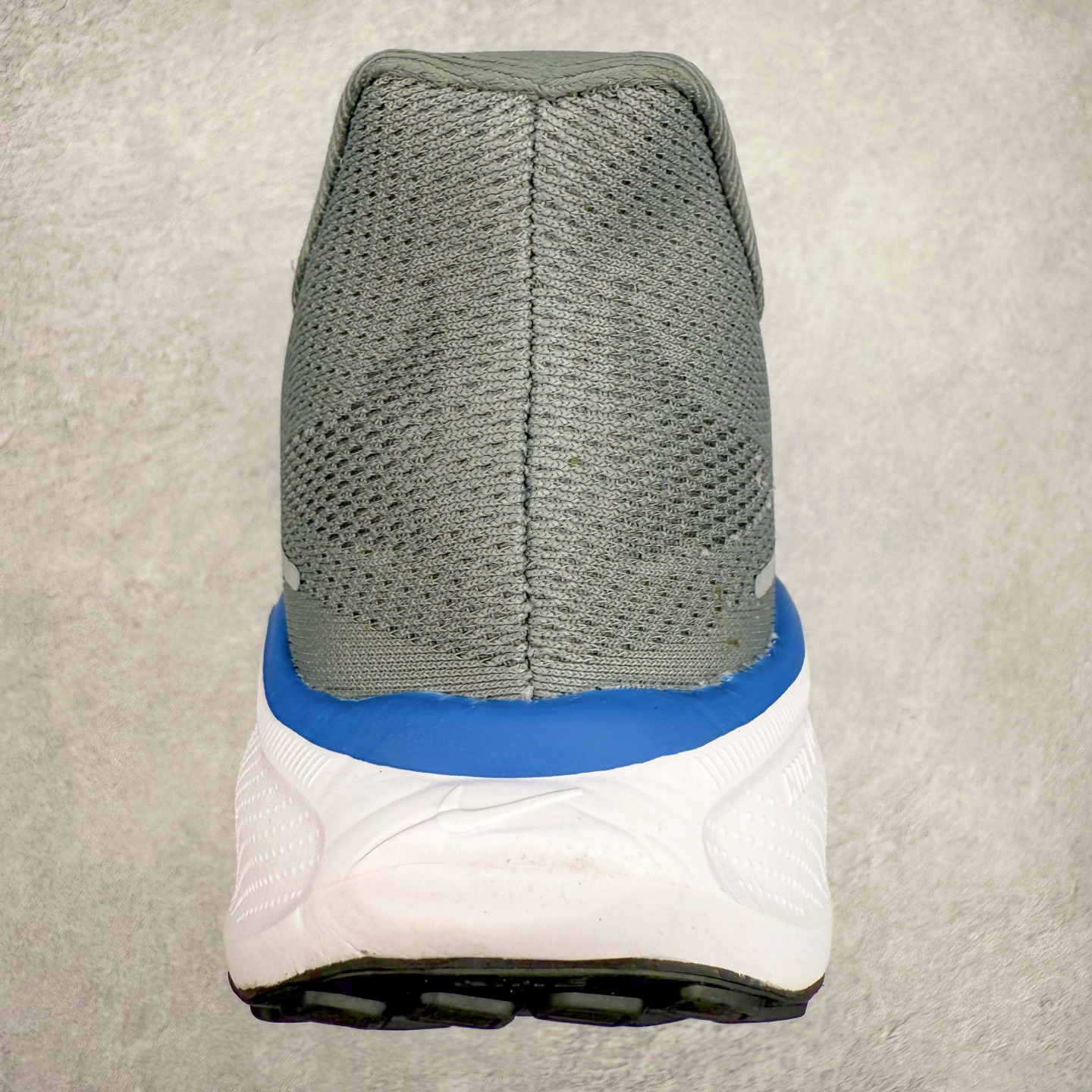 图片[8]-＃特价福利 NK Zoom Pegasus 飞马41代马拉松系列网面透气缓震疾速跑鞋 拥有 Zoom Air 一如既往的稳定感和流畅感 鞋面采用工程网眼设计 为特定高热区域营造出色透气性 进一步增加鞋面的穿孔数量 让足部能够快速散热 中足搭配 Flywire 飞线 在高速运动时营造舒适稳定的贴合感 内置Zoon气垫加持 动力十足 尺码：36 36.5 37.5 38 38.5 39 40 40.5 41 42 42.5 43 44 45-选品中心