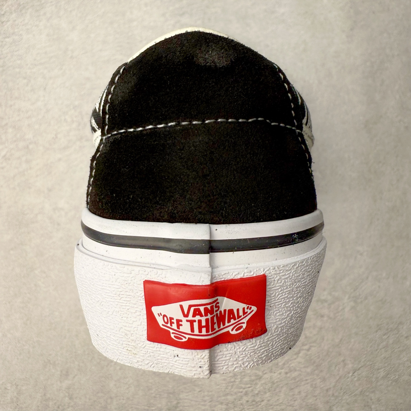 图片[8]-Vans SK8-Low x Fog联名 全新一代 低帮硫化帆布鞋 该鞋款以白线勾勒出整体造型，鞋面采用帆布搭配麂皮材质，鞋身布满Fog黑白字体彰显联名，极具辨识度，上脚百搭不出错。 尺码：35 36 36.5 37 38 38.5 39 40 40.5 41 42 42.5 43 44-选品中心