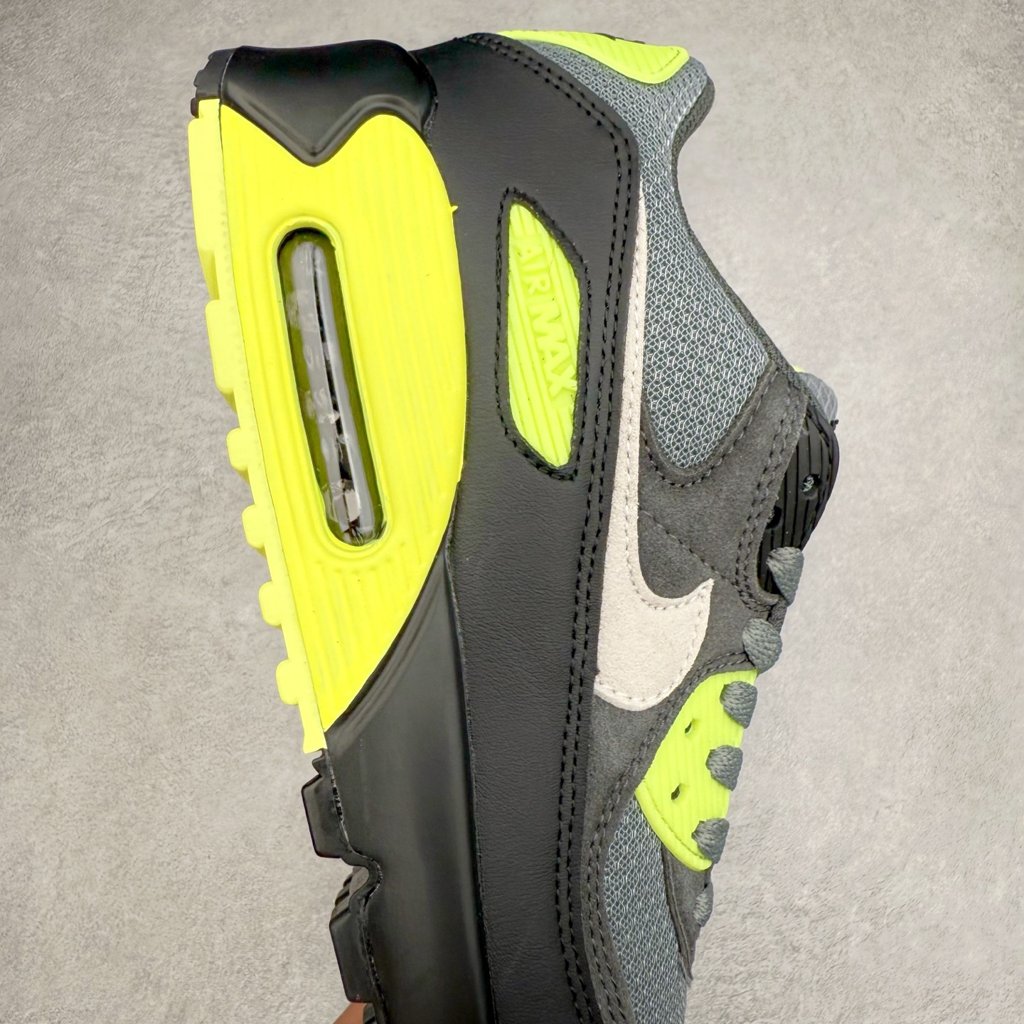 图片[6]-＃MX版 NK Air MAX 90 气垫复古减震跑步鞋 DM0029-012 经典重温 独家陆续补货 外单专供大厂出品 品质稳定 一百余色 终端操作 Air Max 90于1990年推出 来自Air Max系列 在Air Max 1的基础上改进而得 增加了气垫面积 外型上也更为流线 最特別的就是加入了菱纹塑胶嵌板 为Air Max 90增添了许多潮流气息 皮革鞋面 造就出色耐穿性和支撑力 Max Air缓震配置搭配泡棉中底 令Air Max 90轻盈而舒适 华夫格橡胶外底 铸就Air Max 90非凡的抓地力 而Air Max 90不仅是一双跑鞋 它成功跨越了时间的演进 成为了球鞋文化与潮流圈中最熟为人知的鞋款之一 尺码：36 36.5 37.5 38 38.5 39 40 40.5 41 42 42.5 43 44 44.5 45-选品中心