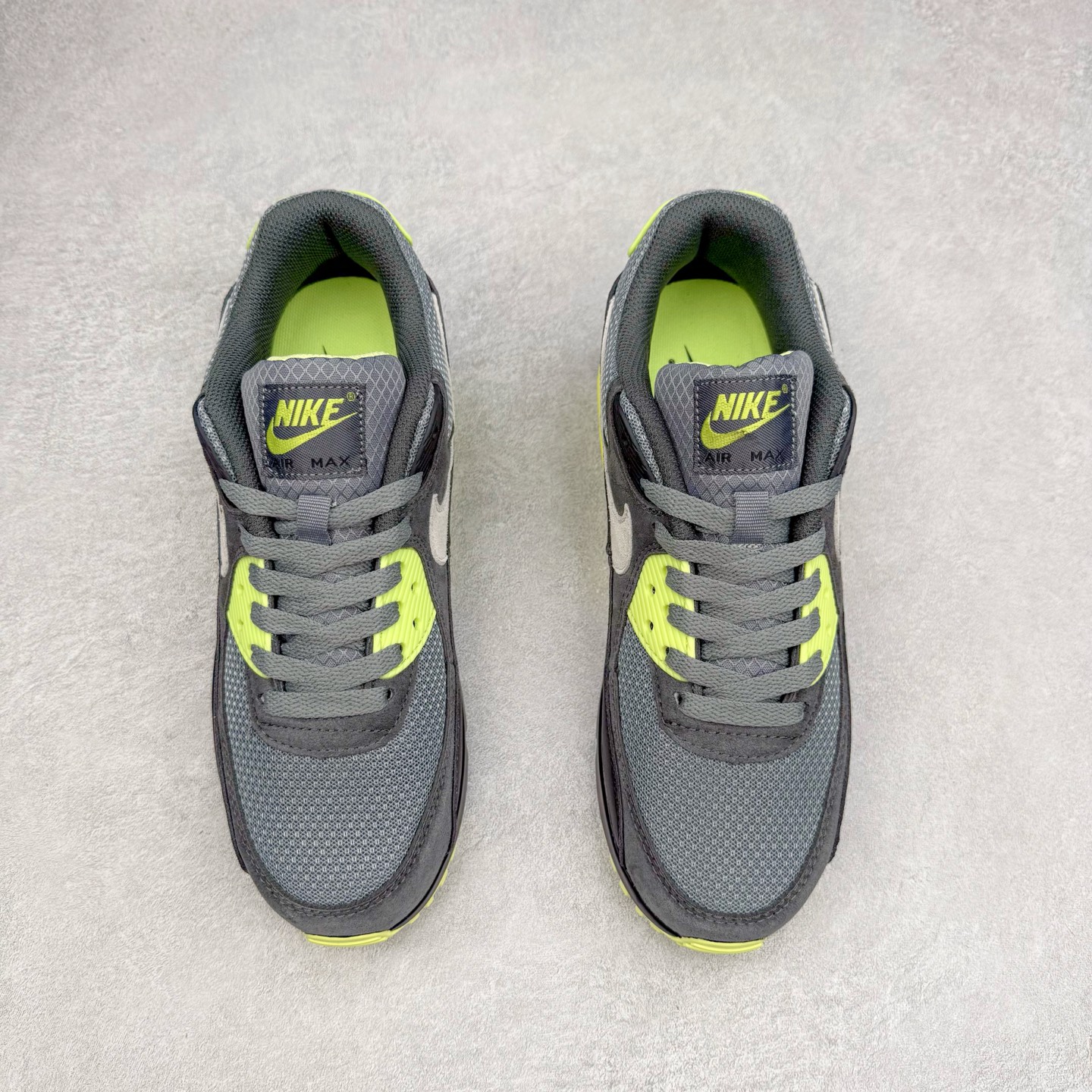 图片[2]-＃MX版 NK Air MAX 90 气垫复古减震跑步鞋 DM0029-012 经典重温 独家陆续补货 外单专供大厂出品 品质稳定 一百余色 终端操作 Air Max 90于1990年推出 来自Air Max系列 在Air Max 1的基础上改进而得 增加了气垫面积 外型上也更为流线 最特別的就是加入了菱纹塑胶嵌板 为Air Max 90增添了许多潮流气息 皮革鞋面 造就出色耐穿性和支撑力 Max Air缓震配置搭配泡棉中底 令Air Max 90轻盈而舒适 华夫格橡胶外底 铸就Air Max 90非凡的抓地力 而Air Max 90不仅是一双跑鞋 它成功跨越了时间的演进 成为了球鞋文化与潮流圈中最熟为人知的鞋款之一 尺码：36 36.5 37.5 38 38.5 39 40 40.5 41 42 42.5 43 44 44.5 45-选品中心