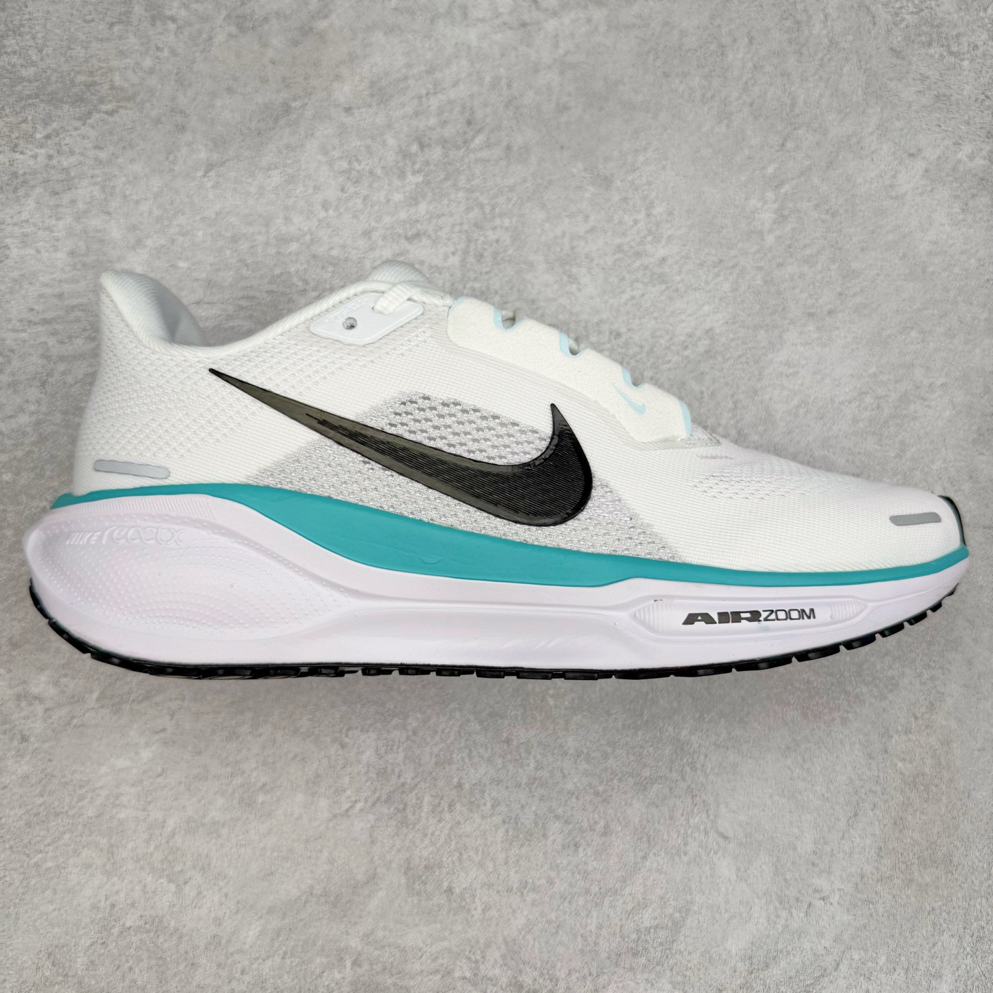 图片[5]-＃特价福利 NK Zoom Pegasus 飞马41代马拉松系列网面透气缓震疾速跑鞋 拥有 Zoom Air 一如既往的稳定感和流畅感 鞋面采用工程网眼设计 为特定高热区域营造出色透气性 进一步增加鞋面的穿孔数量 让足部能够快速散热 中足搭配 Flywire 飞线 在高速运动时营造舒适稳定的贴合感 内置Zoon气垫加持 动力十足 尺码：36 36.5 37.5 38 38.5 39 40 40.5 41 42 42.5 43 44 45-选品中心