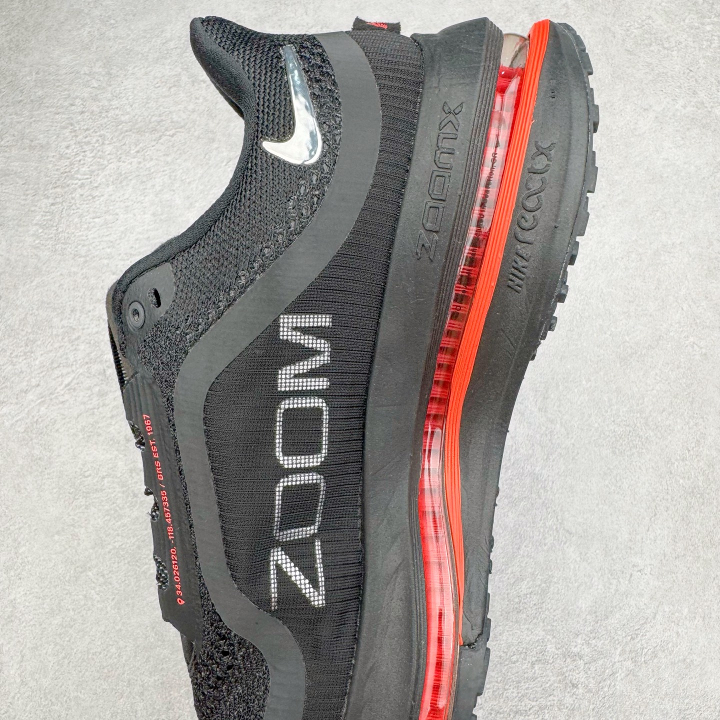 图片[7]-＃纯原 NK Pegasus Premium 飞马全掌气垫跑步运动鞋 HQ2592-003 气垫的究极进化 NIKE 2025S 新王炸 • 在特有Air科技加持下，耐克带来全新Pegasus Premium。这款跑鞋在传承耐克飞马（Pegasus）系列标志性的缓震功能的同时，将首次搭载耐克的塑型可视化Air Zoom气垫单元。• 塑型Air Zoom气垫单元贴合脚部的自然轮廓，帮助跑者在从后跟到脚趾的过渡中能够有效传递力量，带来一种前所未有的轻盈、顺畅回馈体验。中底采用ZoomX泡绵，后跟则使用ReactX泡绵，为跑者提供稳定流畅的推进感。• 塑型可视化Air Zoom气垫单元和精心配置的泡绵组合，让Pegasus Premium成为耐克飞马系列中颇具能量回馈的鞋款。• 全新Pegasus Premium不仅展示了耐克势头强劲的创新周期，证明了其特有的Air科技的强大实力，更体现了耐克倾听和服务运动员的能力。尺码：36 36.5 37.5 38 38.5 39 40 40.5 41 42 42.5 43 44 44.5 45-选品中心