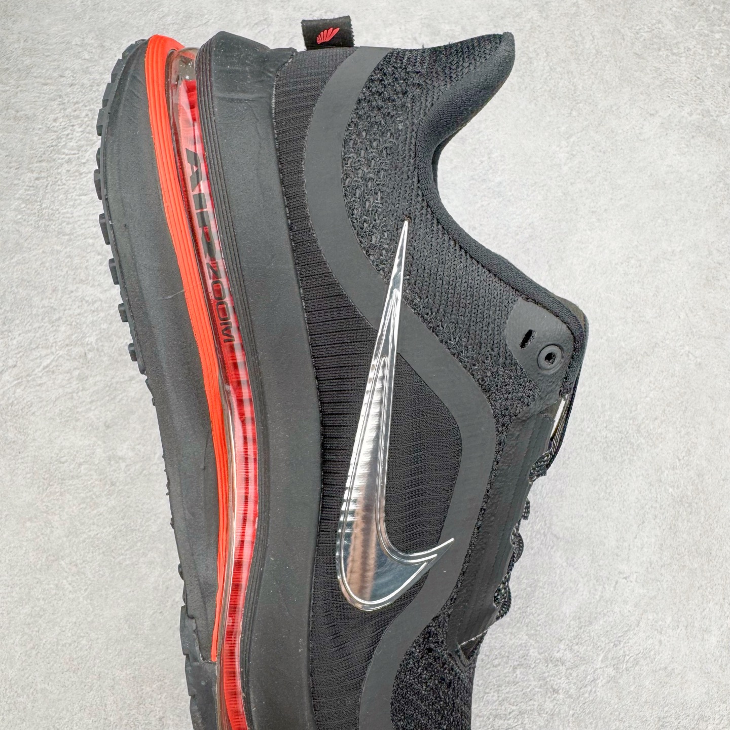 图片[6]-＃纯原 NK Pegasus Premium 飞马全掌气垫跑步运动鞋 HQ2592-003 气垫的究极进化 NIKE 2025S 新王炸 • 在特有Air科技加持下，耐克带来全新Pegasus Premium。这款跑鞋在传承耐克飞马（Pegasus）系列标志性的缓震功能的同时，将首次搭载耐克的塑型可视化Air Zoom气垫单元。• 塑型Air Zoom气垫单元贴合脚部的自然轮廓，帮助跑者在从后跟到脚趾的过渡中能够有效传递力量，带来一种前所未有的轻盈、顺畅回馈体验。中底采用ZoomX泡绵，后跟则使用ReactX泡绵，为跑者提供稳定流畅的推进感。• 塑型可视化Air Zoom气垫单元和精心配置的泡绵组合，让Pegasus Premium成为耐克飞马系列中颇具能量回馈的鞋款。• 全新Pegasus Premium不仅展示了耐克势头强劲的创新周期，证明了其特有的Air科技的强大实力，更体现了耐克倾听和服务运动员的能力。尺码：36 36.5 37.5 38 38.5 39 40 40.5 41 42 42.5 43 44 44.5 45-选品中心