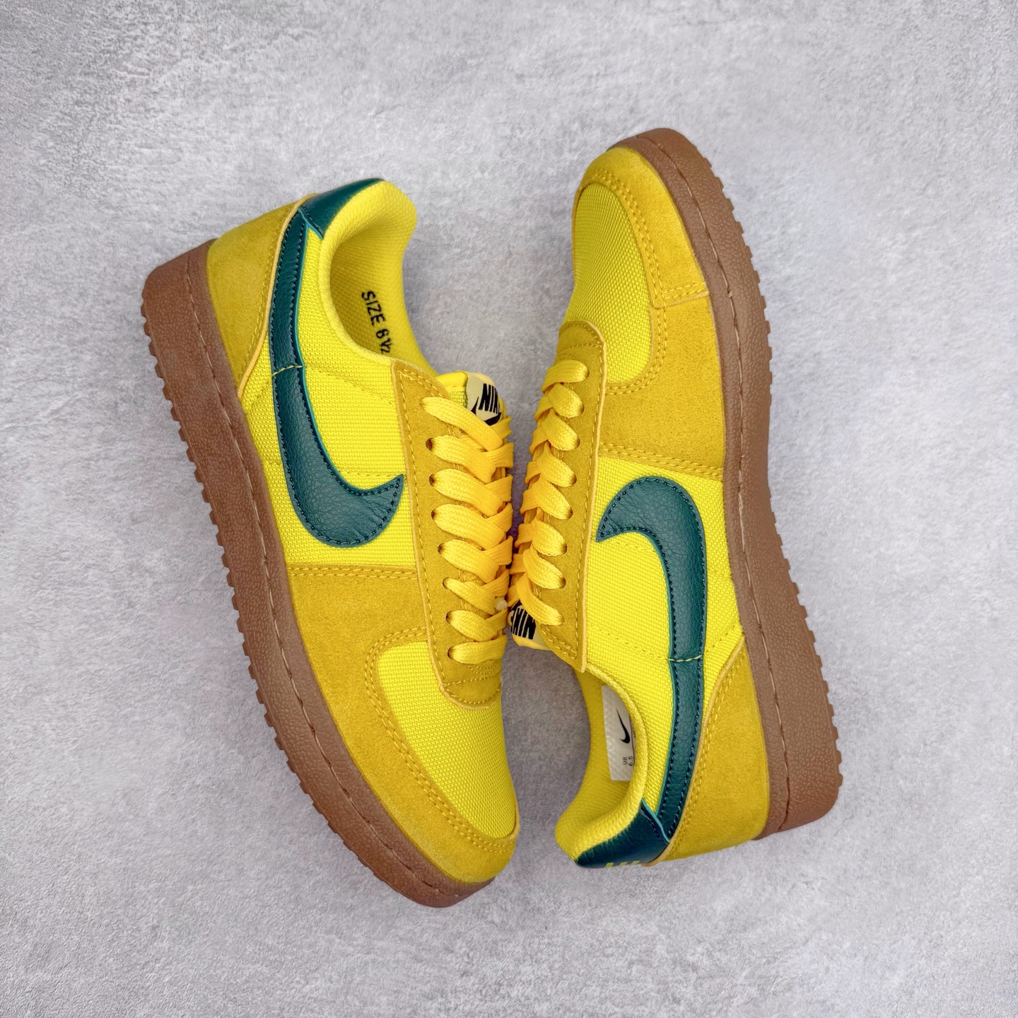 图片[3]-NK Field General 82 美式复古球鞋板鞋 随着复古球鞋文化的复兴 NK将这款曾于 80 年代问世的球鞋重新带回 引起大家的关注 在鞋面设计中融入粒面皮革和织物材质打造 之后再辅以标志性的华夫格纹路橡胶鞋底搭配 经典复刻配色见证 20 世纪 80 年代传奇球星征战赛场的精彩瞬间 尺码：36 36.5 37.5 38 38.5 39 40 40.5 41 42 42.5 43 44 44.5 45-选品中心