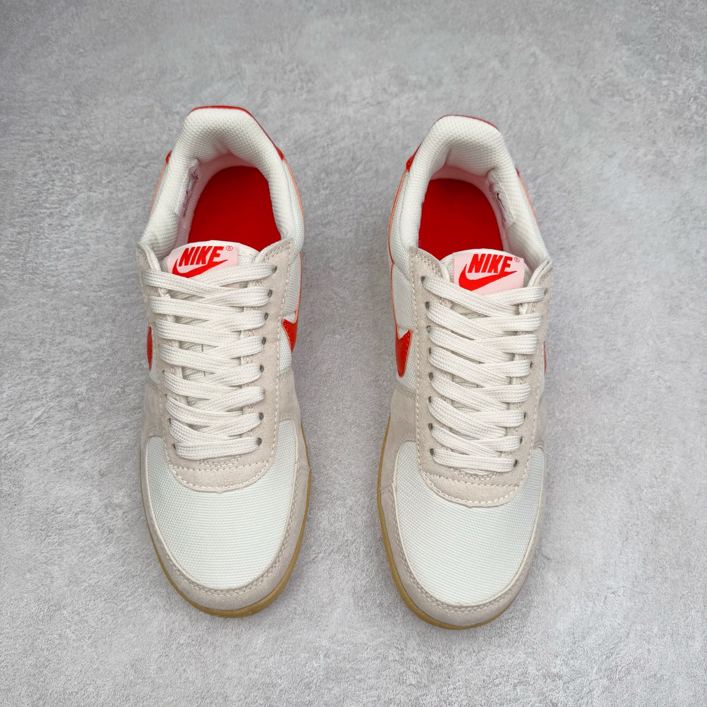 图片[2]-NK Field General 82 美式复古球鞋板鞋 随着复古球鞋文化的复兴 NK将这款曾于 80 年代问世的球鞋重新带回 引起大家的关注 在鞋面设计中融入粒面皮革和织物材质打造 之后再辅以标志性的华夫格纹路橡胶鞋底搭配 经典复刻配色见证 20 世纪 80 年代传奇球星征战赛场的精彩瞬间 尺码：36 36.5 37.5 38 38.5 39 40 40.5 41 42 42.5 43 44 44.5 45-选品中心