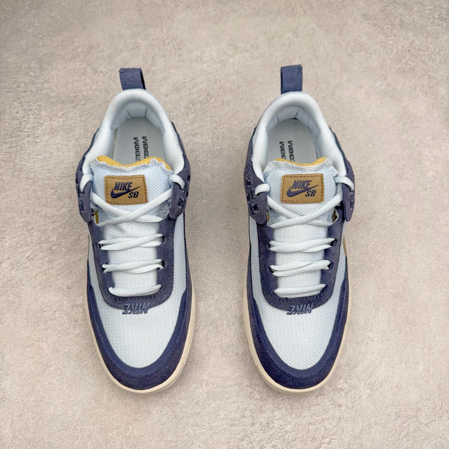 图片[2]-NK SB Day One 低帮休闲板鞋 FN4210-402 鞋款搭载Air Zoom缓震气垫，采用包边结构工艺轻盈柔韧，缔造非凡触板感。织物材料，舒适出众 翻毛皮覆面经久耐穿，塑就挚爱踢板体验。尺码：35.5 36 36.5 37.5 38 38.5 39 40 40.5 41 42 42.5 43 44 44.5 45-选品中心