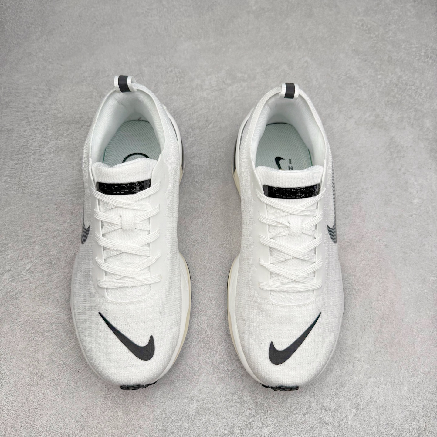 图片[2]-＃福利特价 NK ZoomX Invincible Run Flyknit FK3 不可战胜3代系列轻量飞织低帮休闲运动慢跑鞋 此鞋专为短跑运动员而生 是为 5 至 10 公里距离的赛事和训练打造 整体设计采用流线型的轻质工程网眼材质构成鞋面 并与其他 Running 旗舰鞋款同样搭载全脚掌 ZoomX 缓冲中底 搭配 Pebax 物料与橡胶外底 ZoomX StreakFly 首发配色以Prototype呈现 其灵感是来自开发期间的磨损测试 透过编号的标记与内侧的预期跑步距离突出研发过程 尺码：36 36.5 37.5 38 38.5 39 40 40.5 41 42 42.5 43 44 44.5 45-选品中心